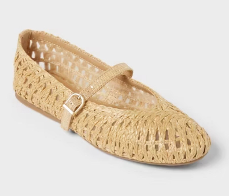 Cutest raffia Mary Jane’s for $40. 

#raffia #raffiashoes #raffiaflats #maryjanes #springflats #resortwear #vacationoutfits #targetfashion

#LTKFindsUnder50