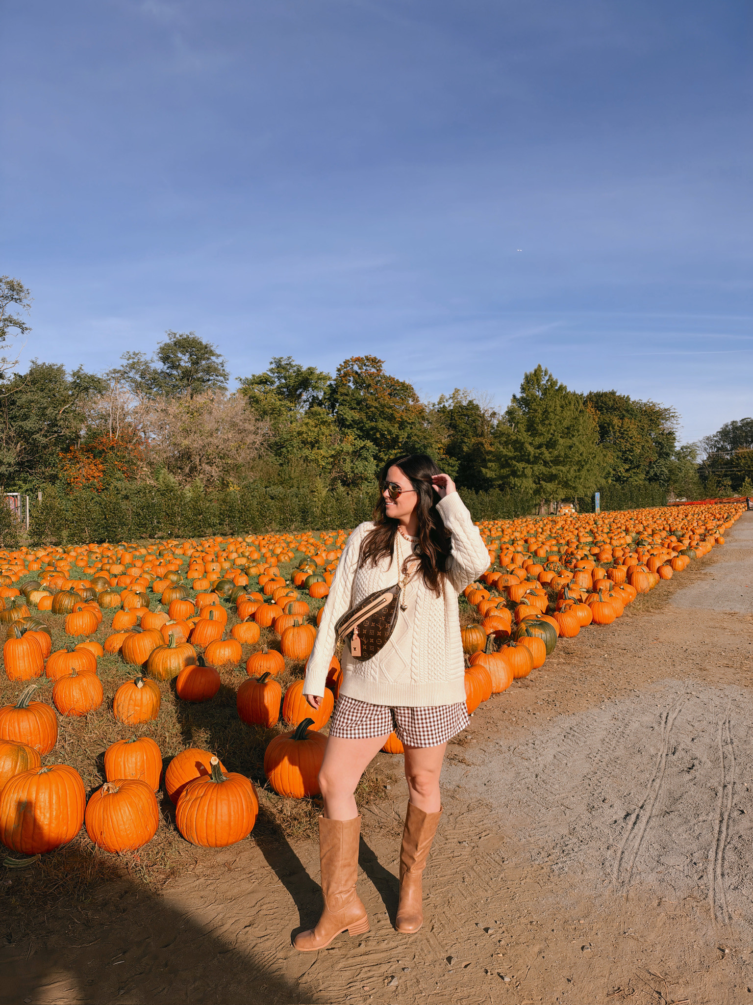 Wearing an XL in both pieces 

 #LTKSeasonal #LTKMidsize