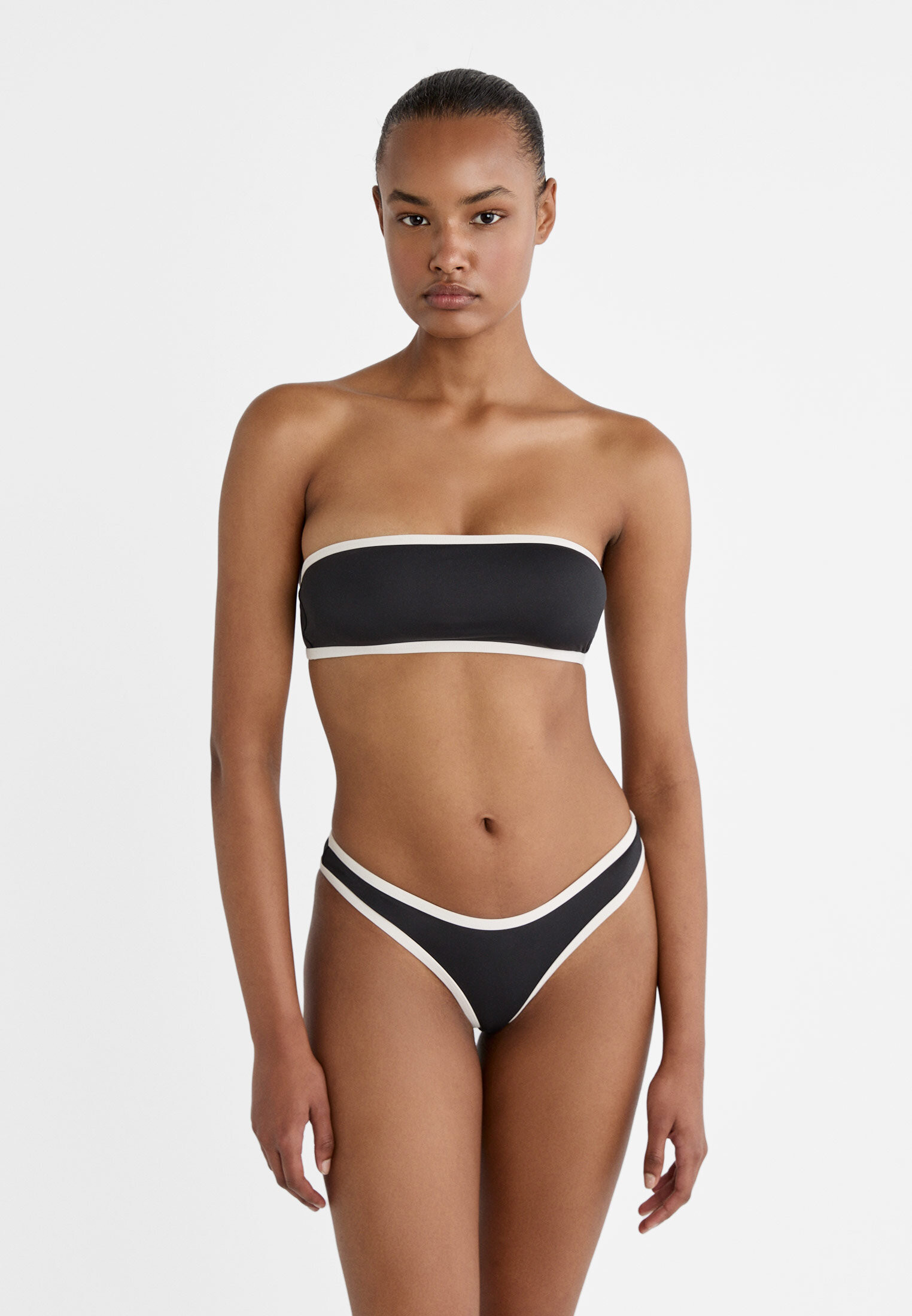 Contrast bandeau bikini top | Stradivarius (UK)