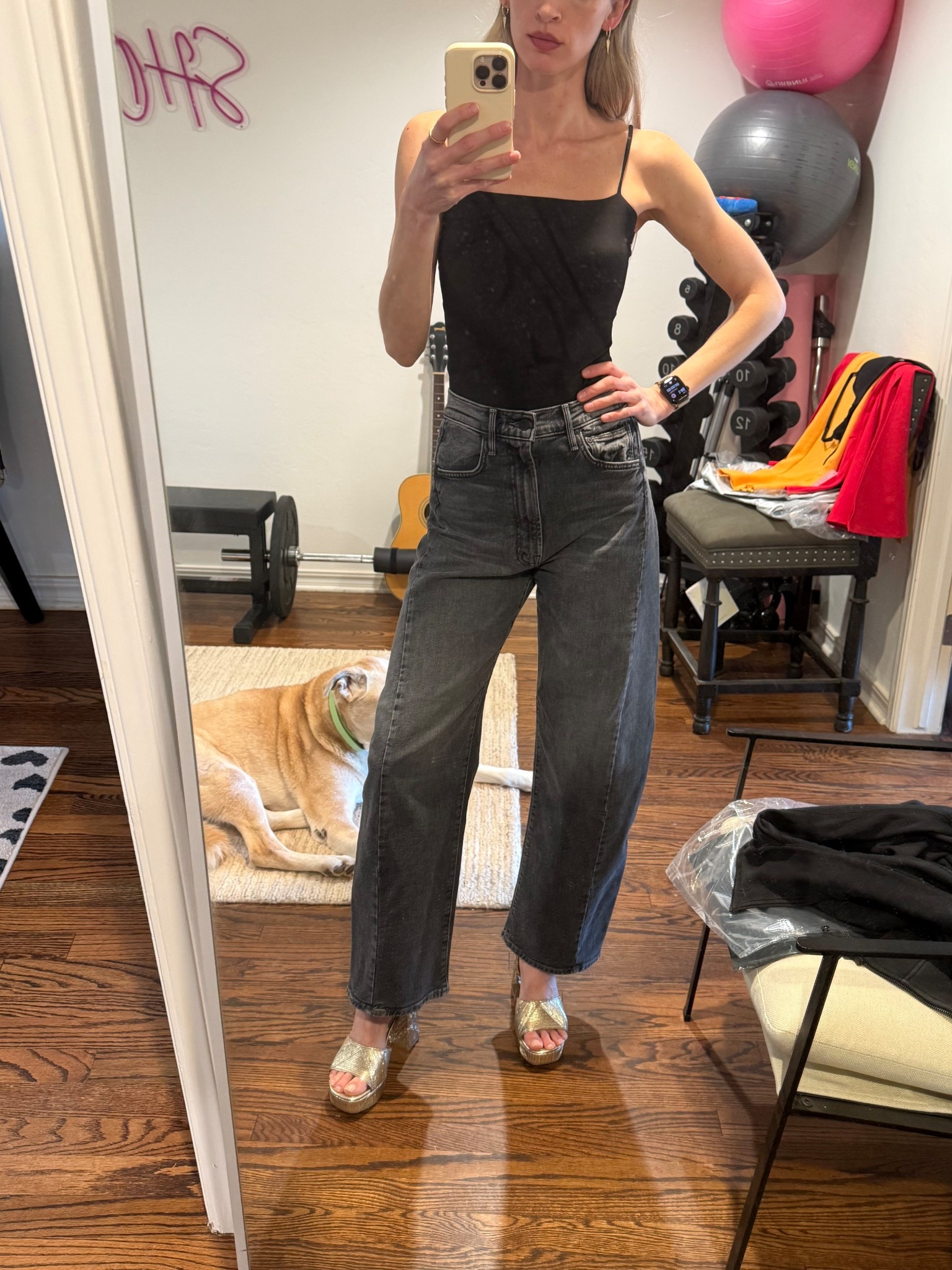 My favorite trend mother jeans in white at marked down to nearly $100! Love the style for every season and flattering on everyone. I recommend to Size down 1 size 

Mother, jeans, sale, barrel, Jean, OOTD, travel outfit, vacation, outfit, casual outfit

#LTKStyleTip #LTKSaleAlert #LTKSeasonal