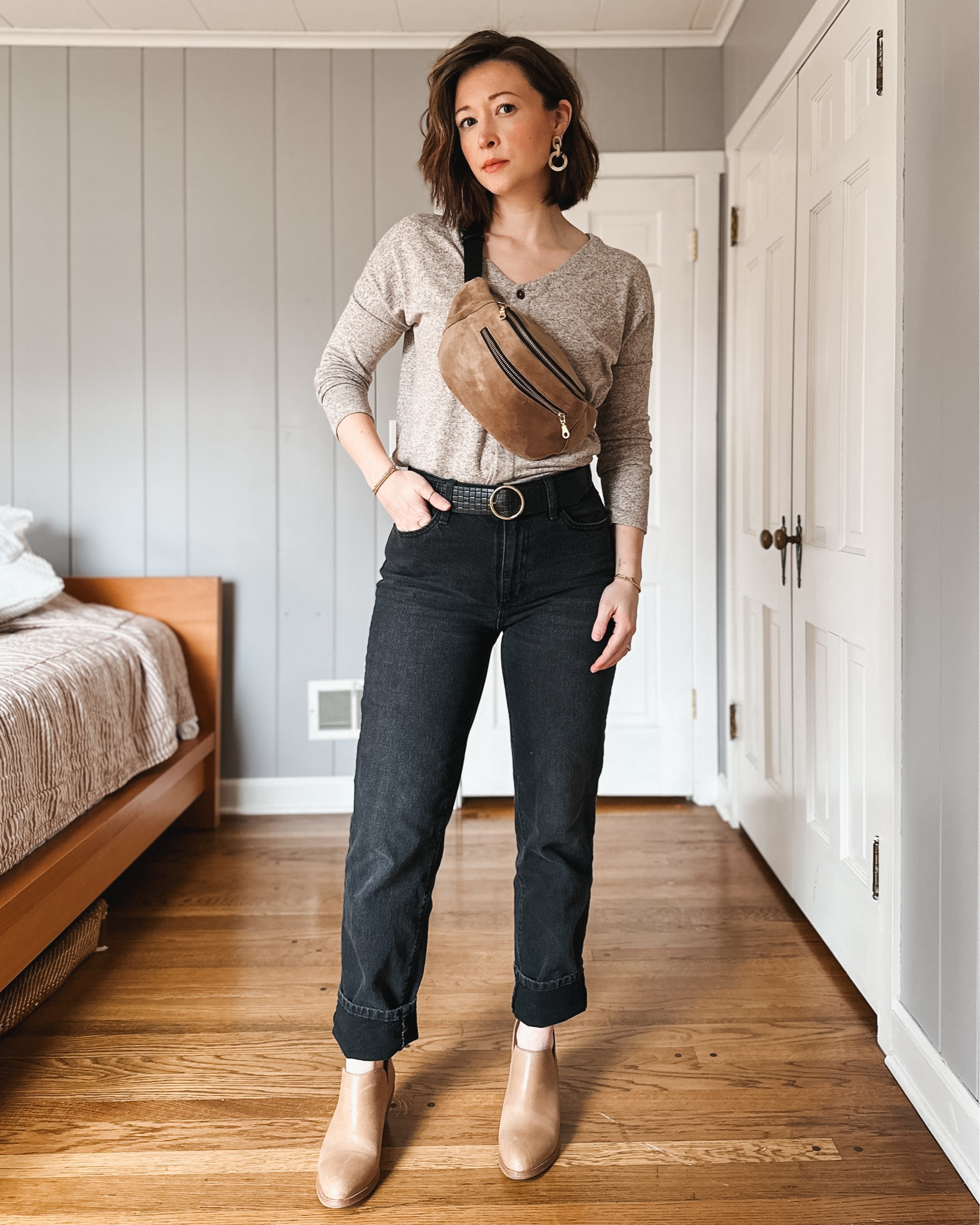 Winter ootd:
• Sweater & Bag are BYTAVI (code ASHLEIGHB15). Linking similar
• Jeans run TTS, fair trade under $40.
• Boots on sale + code ASHLEIGHBECKER20 gets you an extra 20% off. Run TTS.
• earrings are Hali from Sela Designs. 

#LTKfindsunder50 #LTKfindsunder100 #LTKstyletip