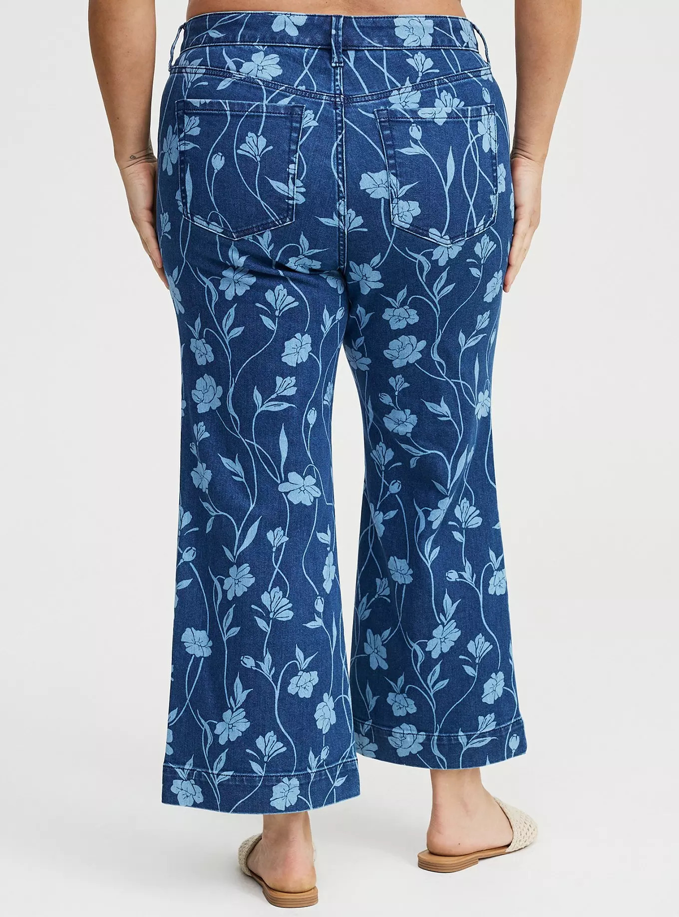 Belle Isle Ankle Flare Jean | Torrid (US & Canada)