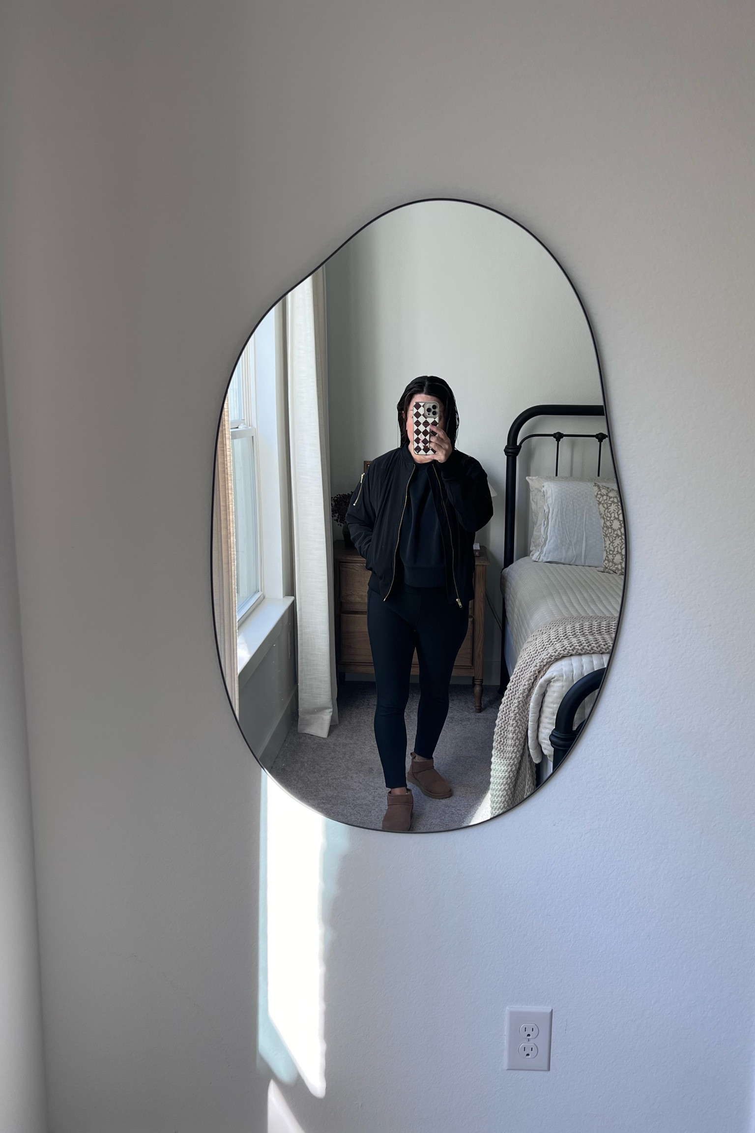 Monochromatic outfit of the day and my irregular mirror is on sale

Thermal leggings | lululemon leggings dupe | softstreme sweatshirt | lululemon | bomber jacket | crop sweatshirt 
Petite leggings | short leggings | amazon fashion 


#LTKstyletip #LTKSeasonal #LTKtravel