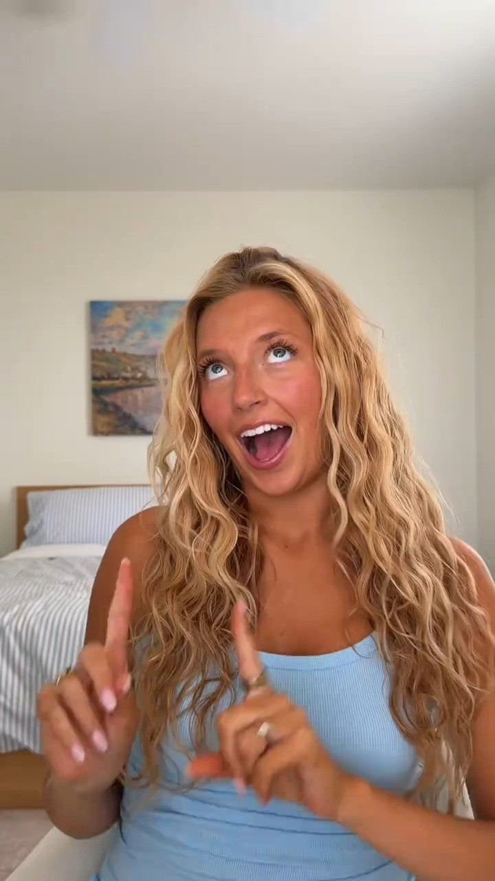 Trying out the new fairy blaster dry texturing spray in my heatless routine🧚🏻✨💕🌵 @Dae Hair #daepartner 

 #LTKgrwm #LTKselfcare #LTKBeauty