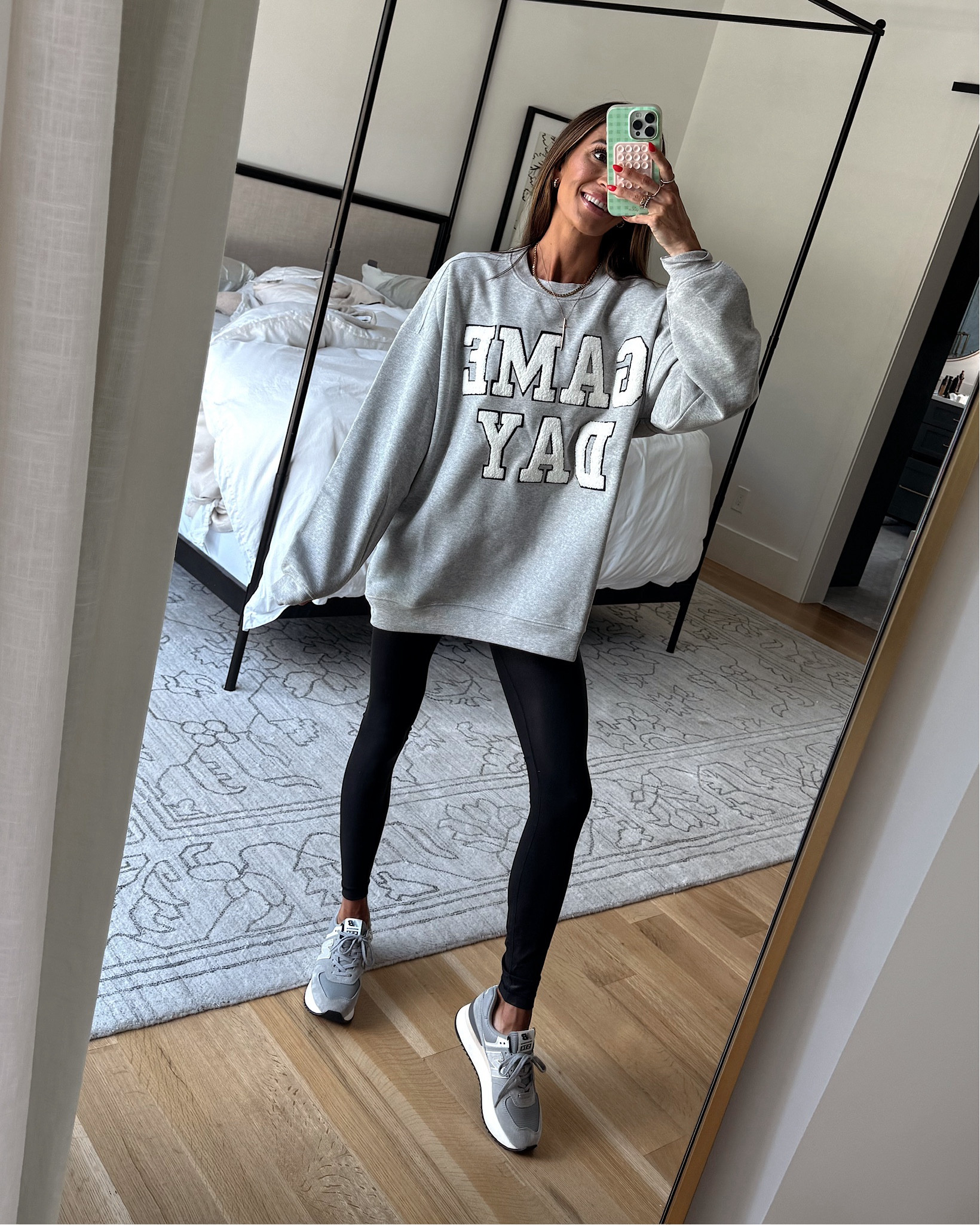 football season ready! 🏈 such a fun sweatshirt for game day! 🍂 use code laurenS for 20% off! @pinklily #pinklilypartner #pinklily