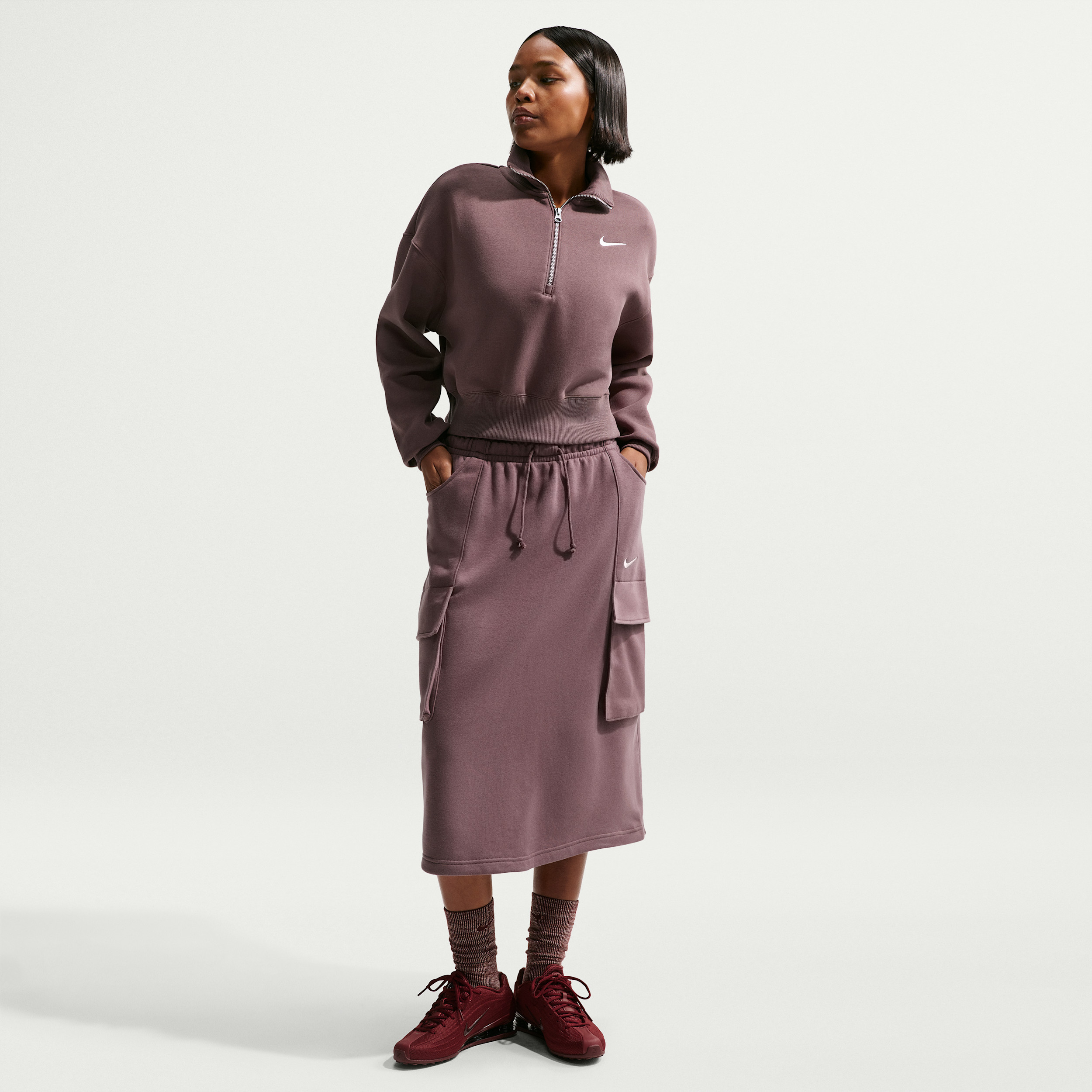 Women's Nike Sportswear Phoenix Fleece Cargo Midi Skirt in Purple | IQ0082-502 | Nike (US)