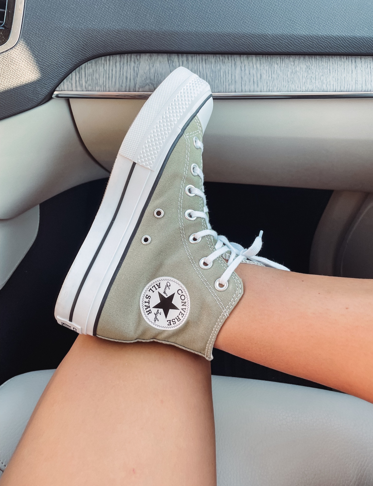 Converse sale! Under $30! Perfect for football season! 

#LTKStyleTip #LTKFallSale #LTKSaleAlert