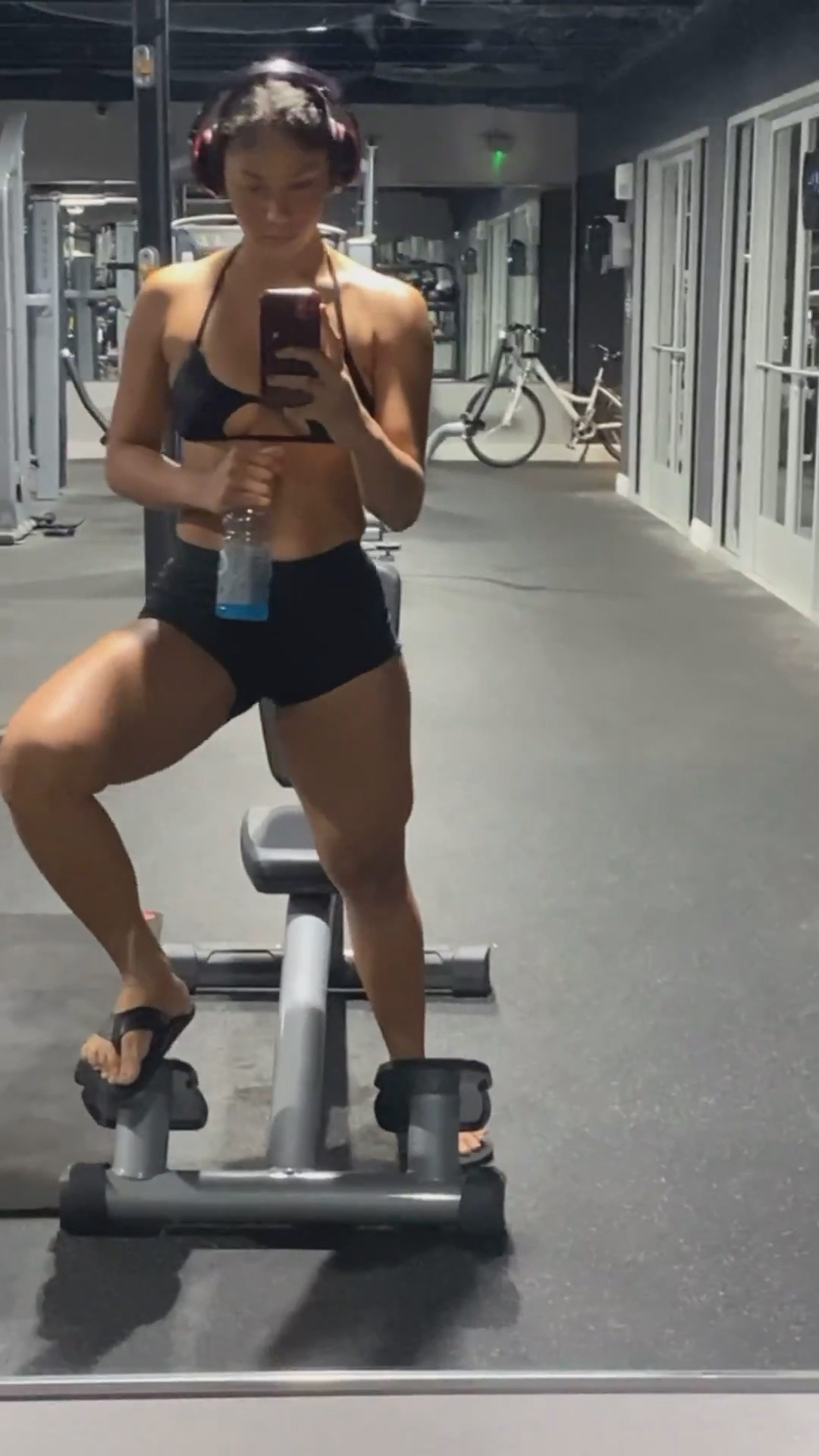 Cute gym sets don’t have to cost a fortune. This whole look is affordable, flattering, and linked on LTK — go grab it before the price goes up. #LTKfit #LTKfinds #LTKactivewear #gym #outdoor 

#LTKGiftGuide #LTKFindsUnder100 #LTKFindsUnder50