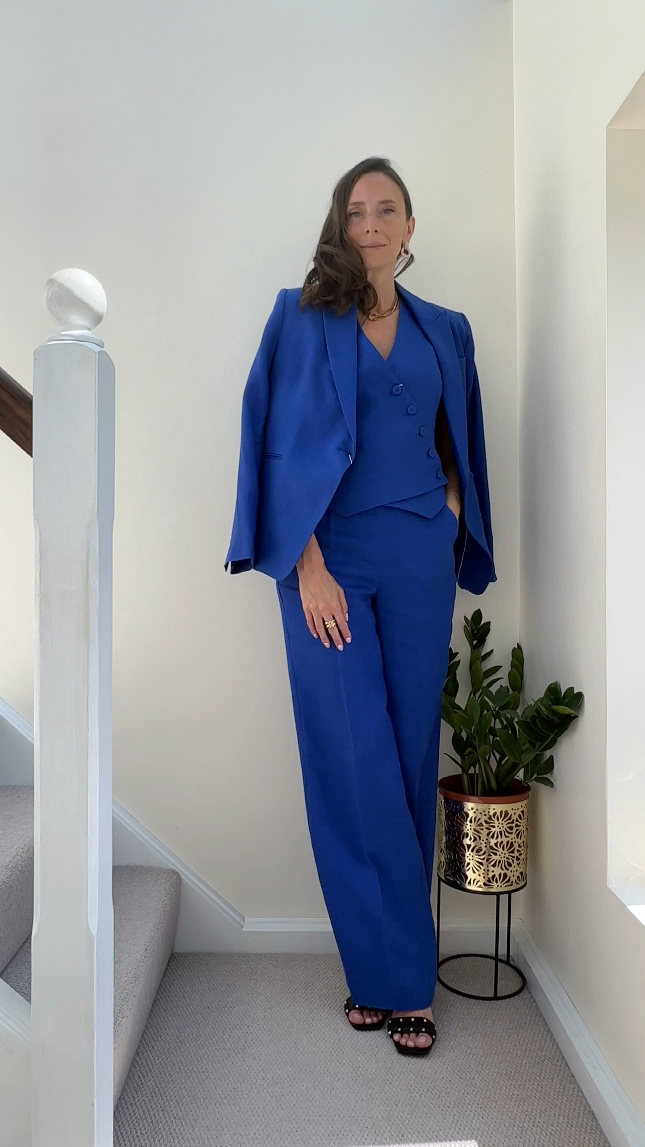 What to wear to a wedding? This blue suit is such a strong and stylish outfit to wear to a wedding. Sometimes it’s fun to be cool instead of pretty 😉🙌🏻

I’m wearing a UK 8 in everything and the trousers are quite a good length. 

Wedding guest outfit, summer suit, linen suit

#LTKSeasonal #LTKwedding #LTKstyletip