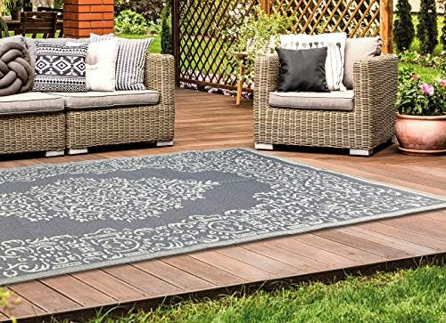 Beverly Rug Outdoor Reversible Plastic Area Rug - 5'9" x 8'9" - Medallion Oriental Design - Grey/Whi | Amazon (US)