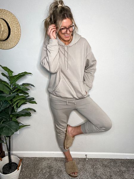 Hoodie - men’s large
Joggers - men’s small (ordered wrong size, would prefer a medium)
Slippers - tts (11/12)
Glasses - 10% off with code: SJTALLGIRL10 

#LTKSeasonal #LTKmens #LTKstyletip
