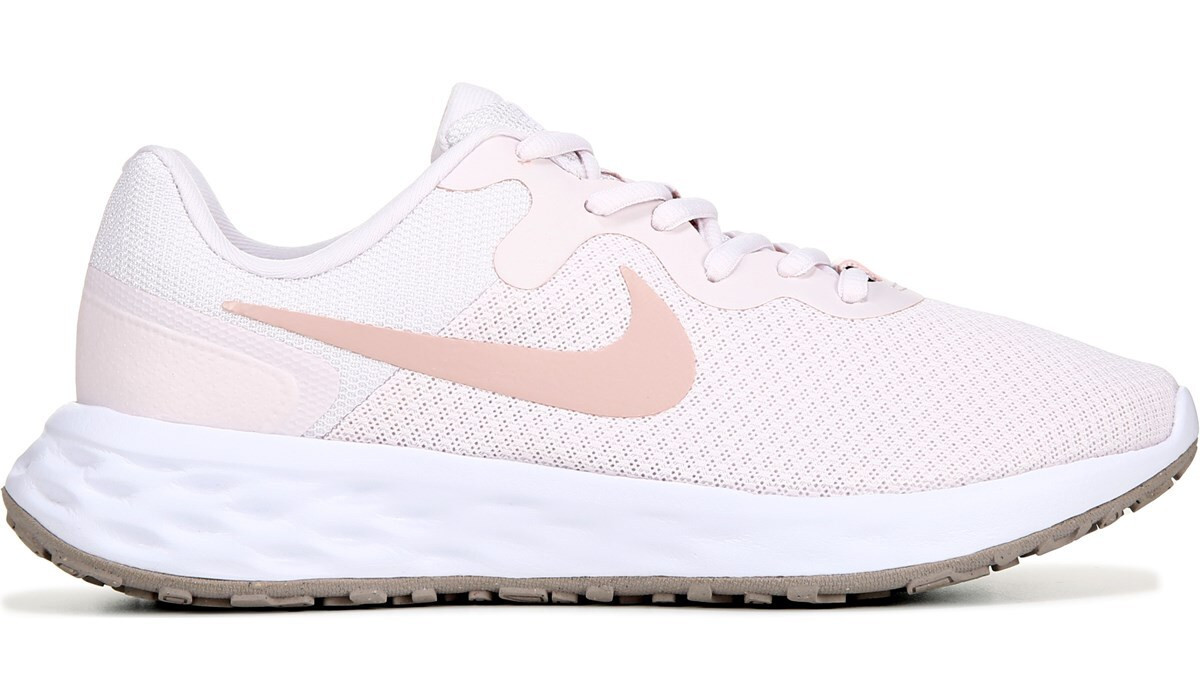 Nike | Famous Footwear