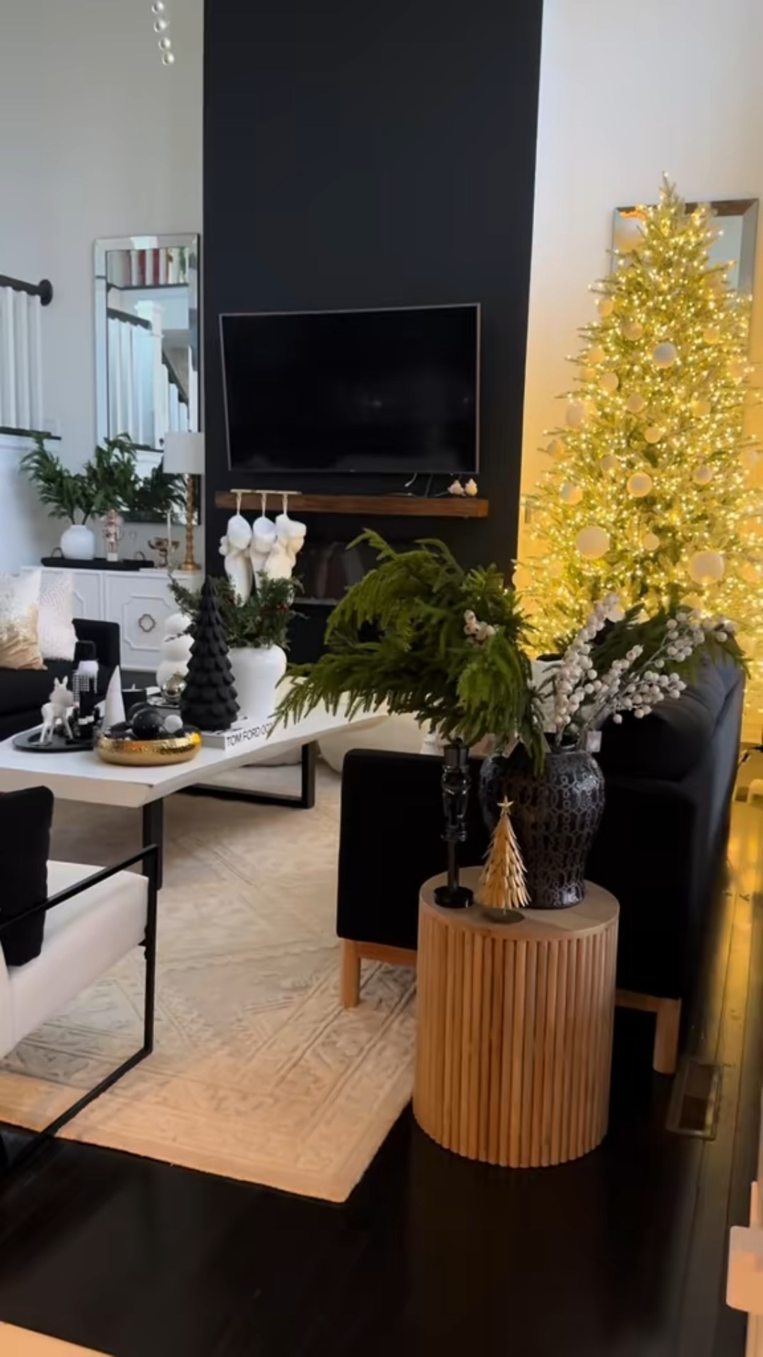 My holidays decor for family room and entryway. 
#Christmas tree
#christmas decor
#nutcracker
#neutral decor
#holiday
#gift ideas 
#giftguide


#LTKHoliday #LTKSeasonal #LTKHome