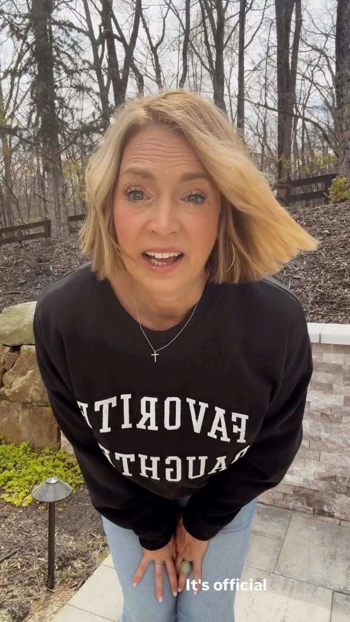 Comment PIXIE for my favorites. 
🖤🤍🖤🤍🖤🤍

#elevatedmidlife #modernchicmidlife #over45style #modernmidlifecool #blackandwhitespring

Comment PIXIE below to receive a DM with the link to this post on my LTK ⬇ https://liketk.it/62mQe

#LTKSeasonal #LTKgrwm #LTKOver40