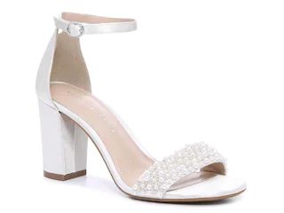 Kelly & Katie Hildie Sandal - Dsw / Spring Wedding / Spring Wedding Guest Outfit | DSW