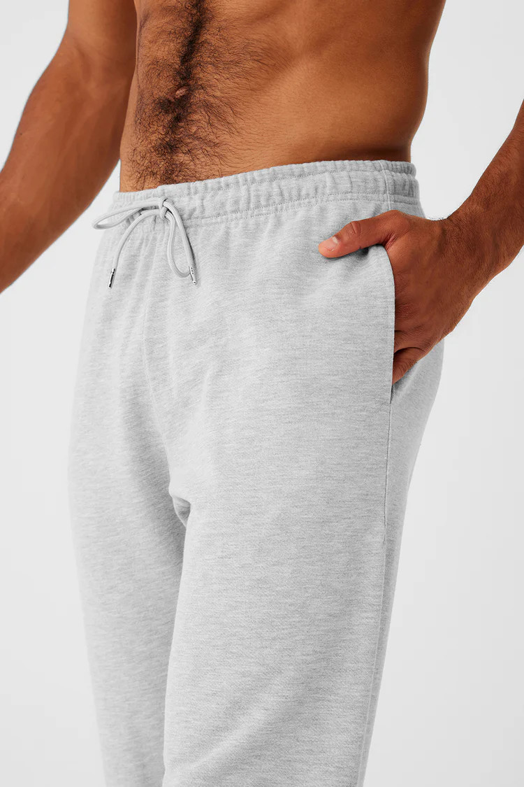 Chill Sweatpant - Athletic Heather Grey | Alo Yoga (US)