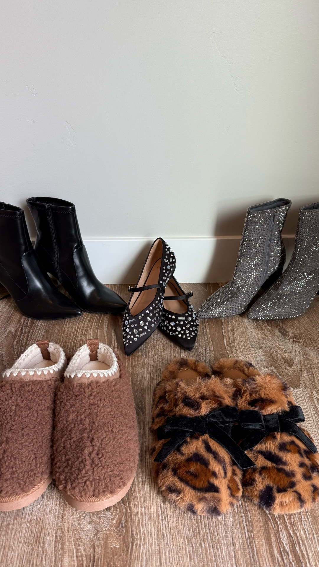 ⭐️SHOE HAUL⭐️

#LTKGiftGuide #LTKSeasonal #LTKHoliday