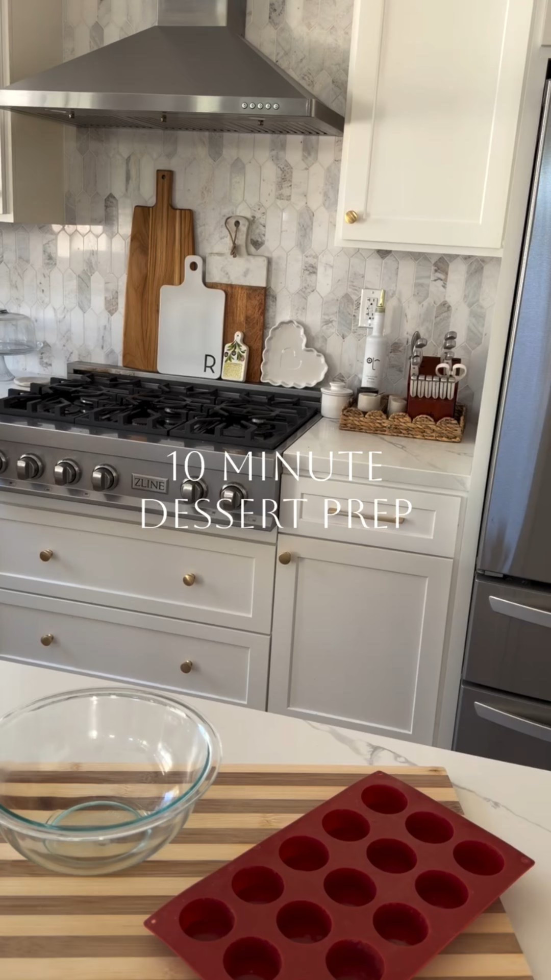 My 9pm sweet tooth is OBSESSED with this.

Comment RECIPE 

#adaydreamblog #mealprep #healthytreat #peanutbutterchocolate #dessert cooking food prep momlife yummy oatmeal chocolate peanut butter