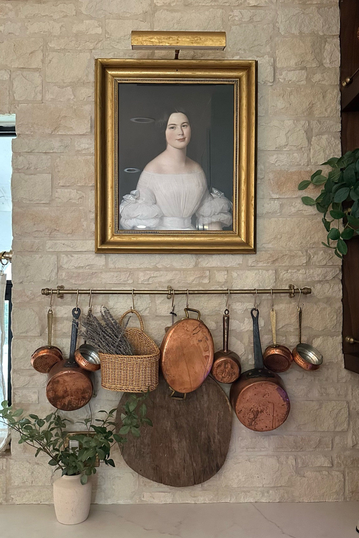 Picture Light & Wall Details