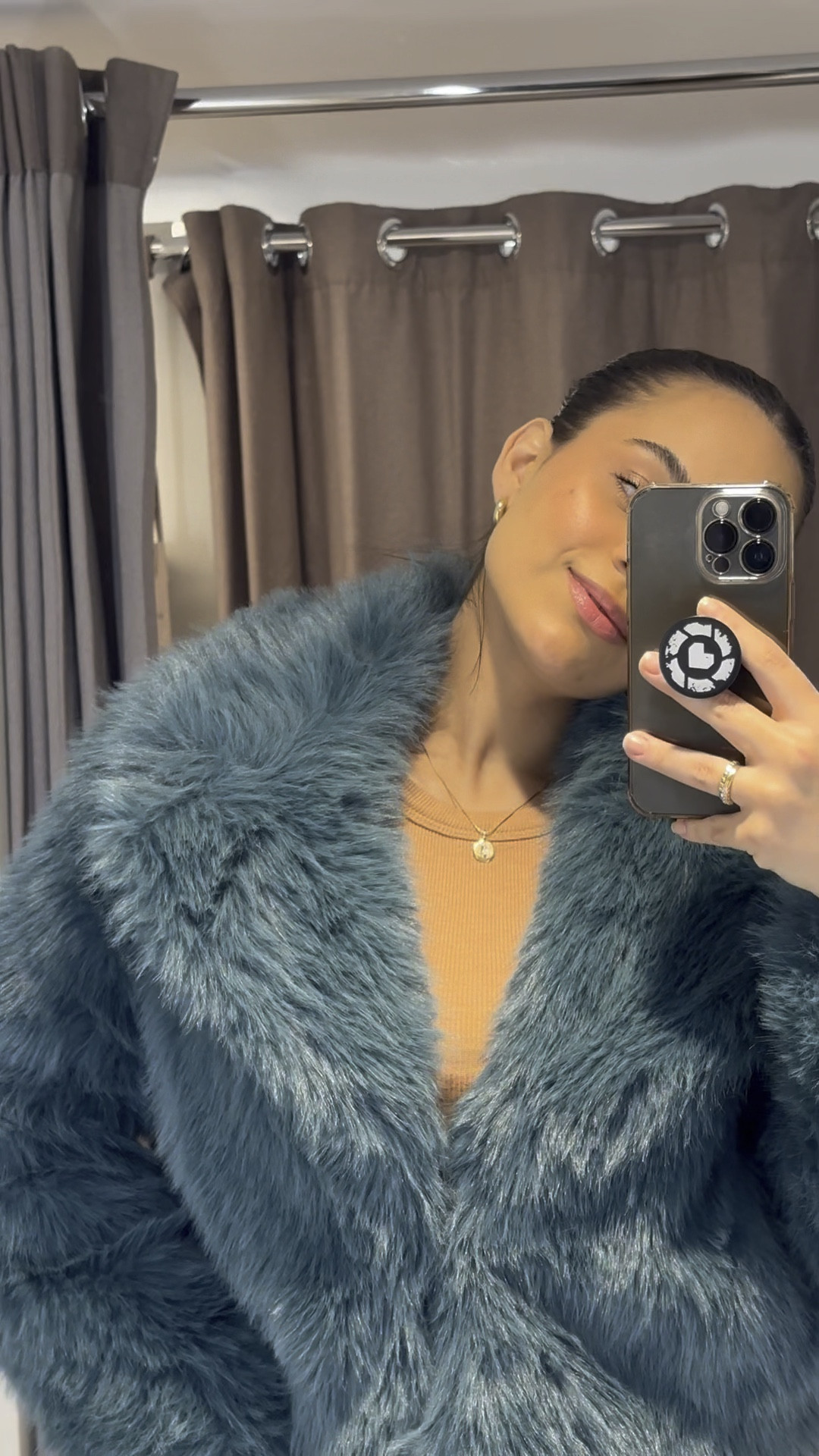 Eu ameii esse look e essa combinação de cores!! 🤩✨✨✨✨

Casaco P (não achei no site 😥😥😥)
Calça 36
Blusa P

Minhas medidas:
Busto 89
Cintura 73
Quadril 94
Altura 1,53 

Eu visto 36/38

#LTKbeauty #LTKbrasil #LTKstyletip