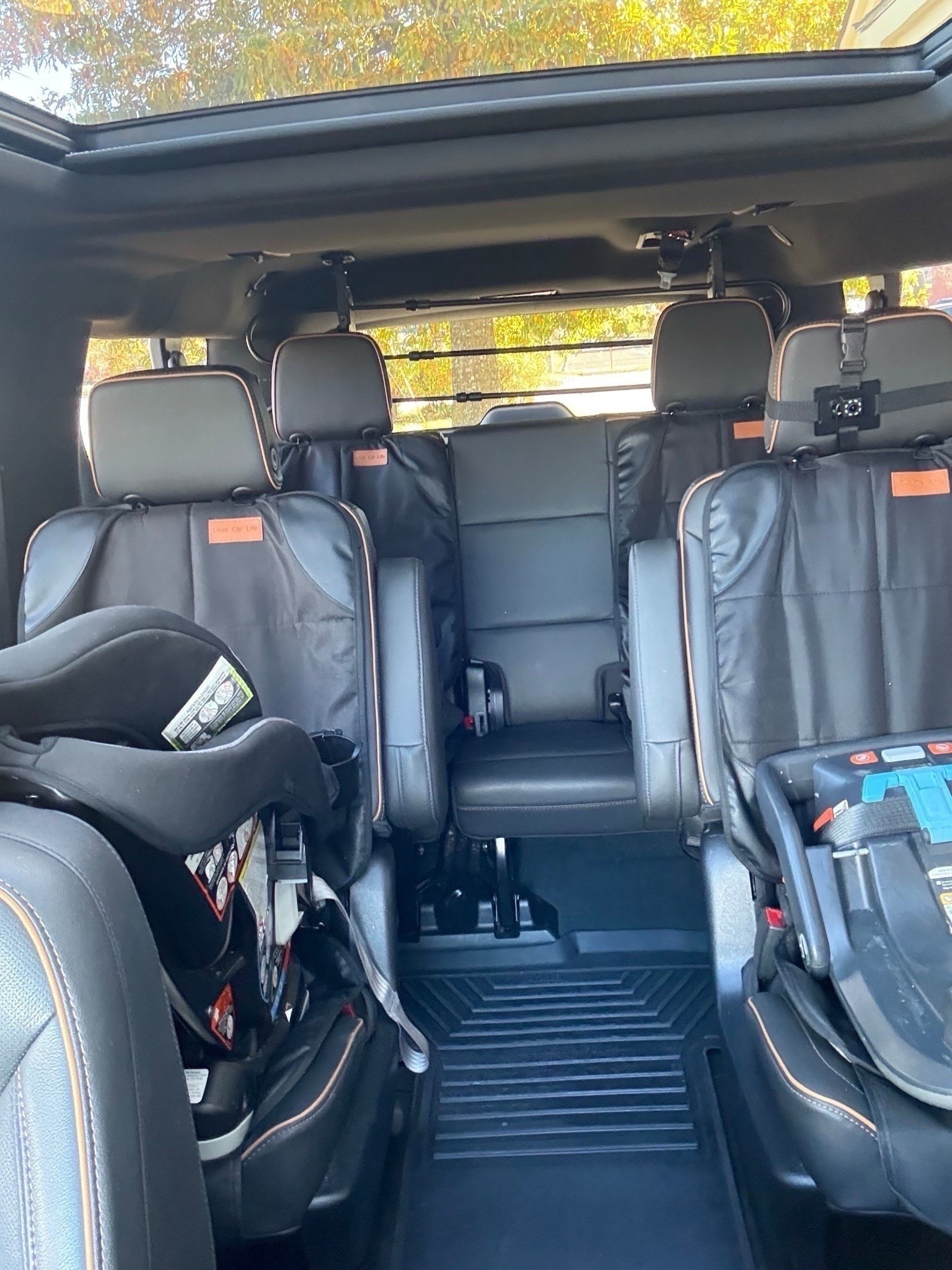 The car mom kit I don’t leave home without.
It keeps everyone fed, cleaned up, occupied, and meltdown-free.
Linked the exact Amazon + Target finds.
✨ mom tips • car organization • family travel essentials#LTKCyberWeek

#LTKHoliday #LTKGiftGuide #LTKmomlife