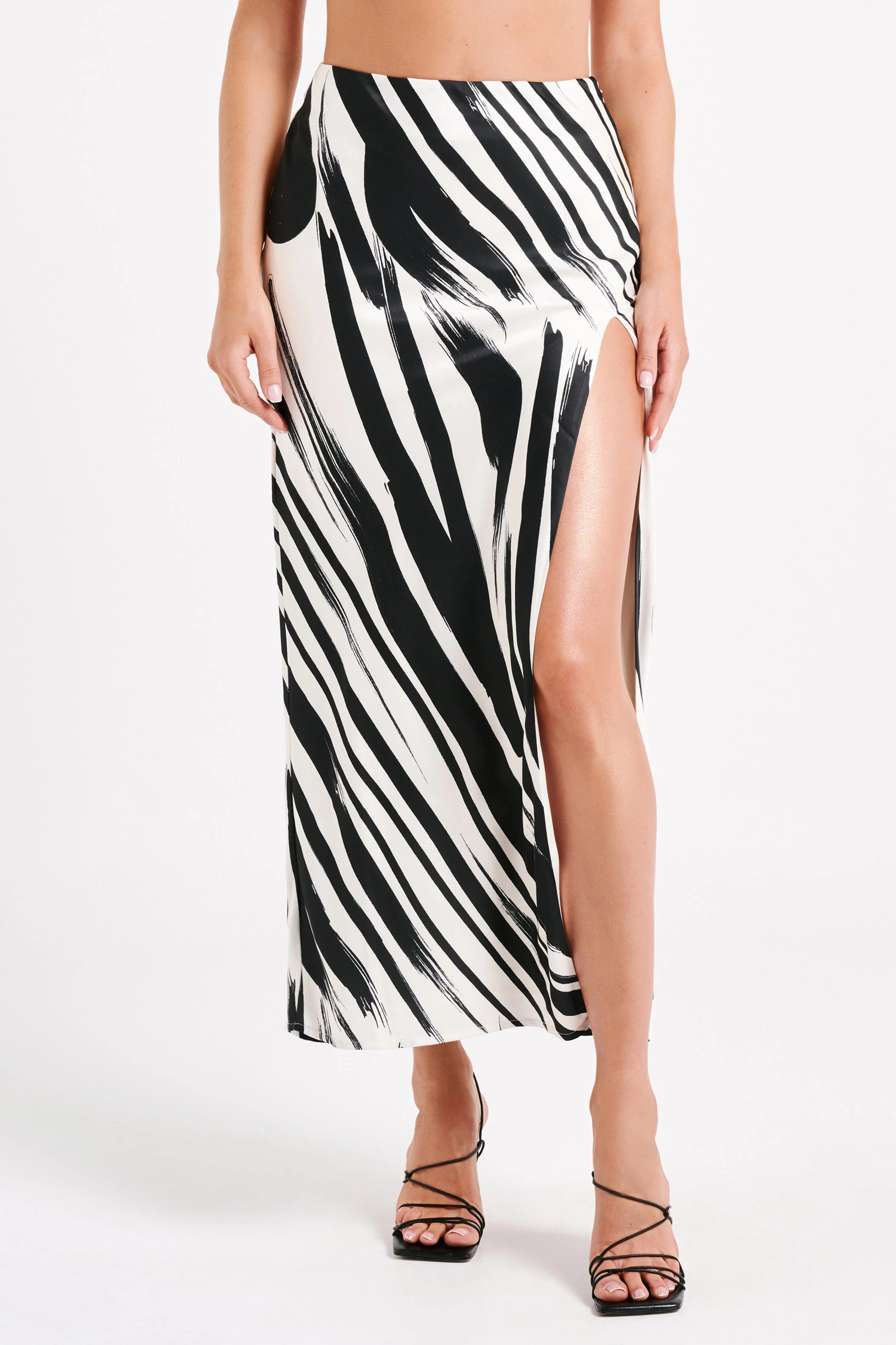 Rita Printed Maxi Skirt - Abstract Print | MESHKI US