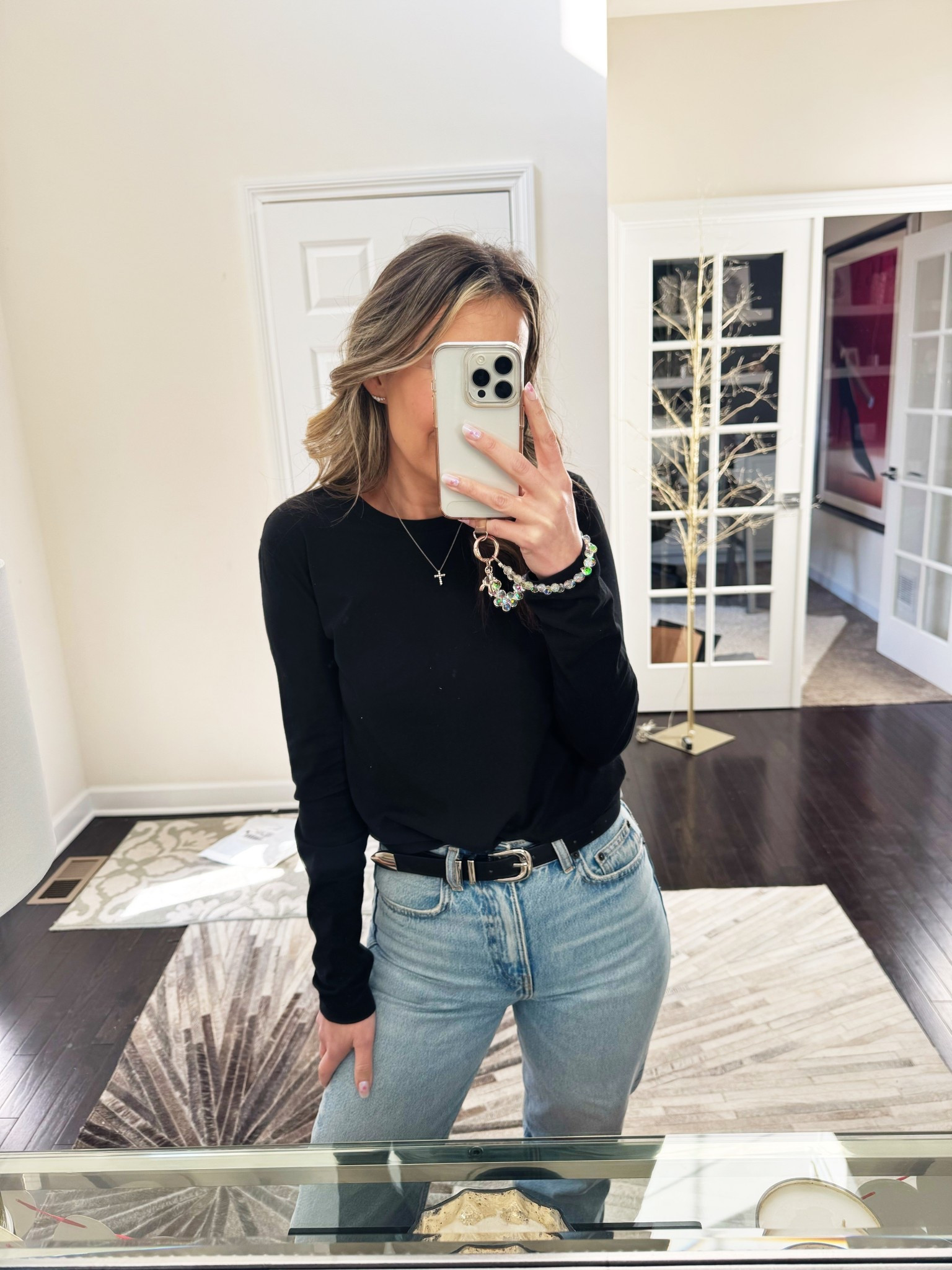 Easy outfit of the day for this casual Sunday 🤍 Jeans are @Zara 

#LTKmomlife #LTKootd #LTKOver40