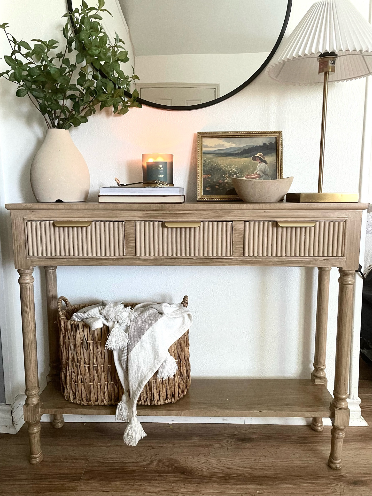 Gave my console table a makeover! 

Home decor, console table, entryway, diy, Home Depot, fluted, furniture, Amazon, Target, Walmart, clearance, modern, organic, neutral

#LTKHome #LTKFindsUnder100 #LTKFindsUnder50