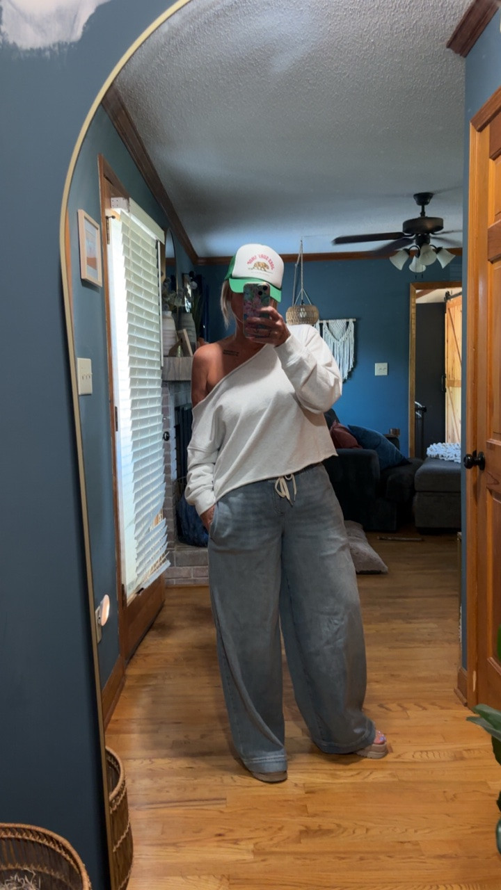 @Target  for the win!
Wide leg jeans with a drawstring waist. And you know I love an off the shoulder anything.
Jeans: Small
Top: Large

#LTKootd #LTKMidsize #LTKSaleAlert