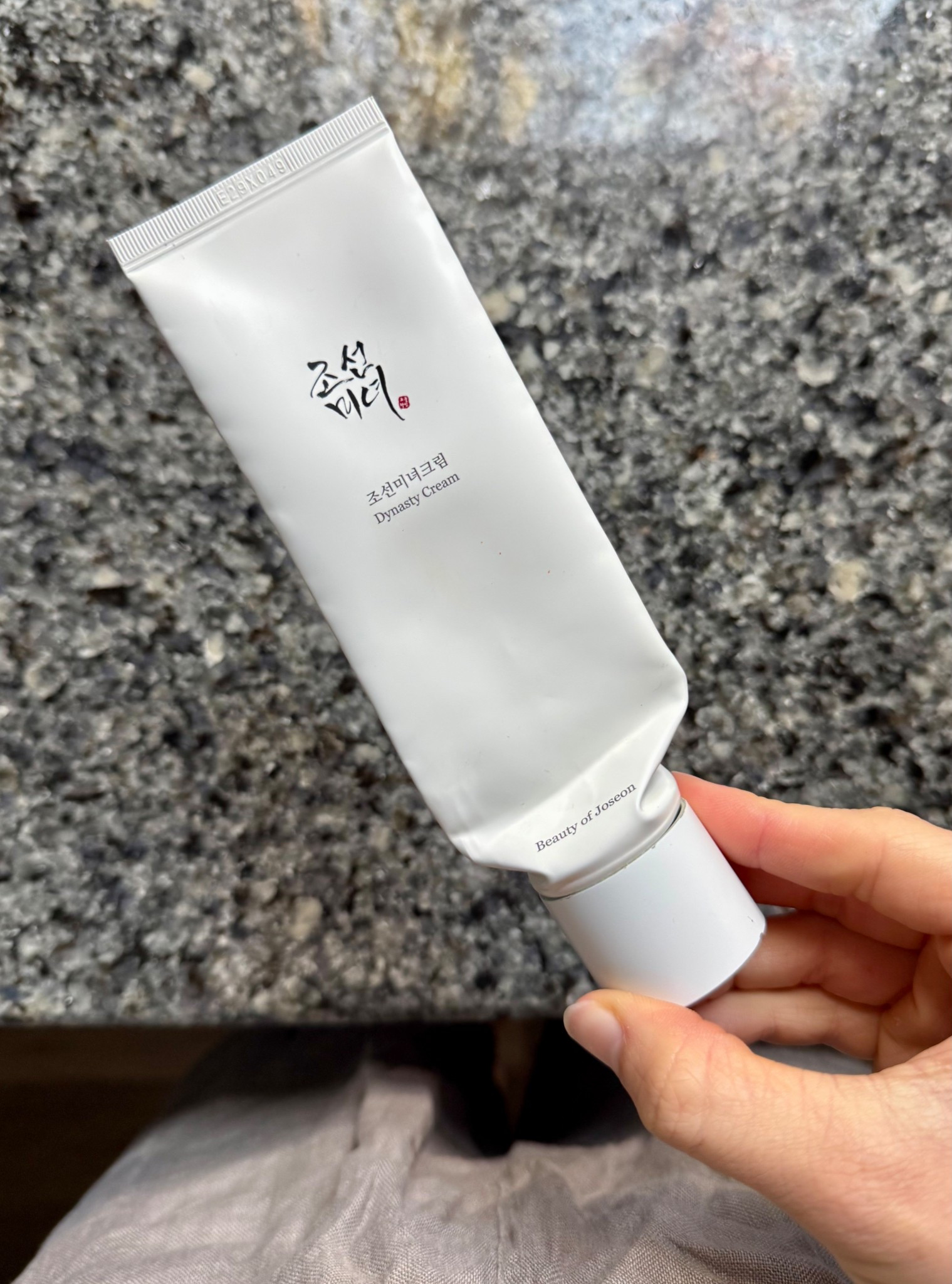 used every last drop of this Korean face moisturizer! super affordable and lasted me about 8 months of daily use🧖🏼‍♀️⚪️✨

#LTKmorningroutine #LTKgrwm #LTKBeauty
