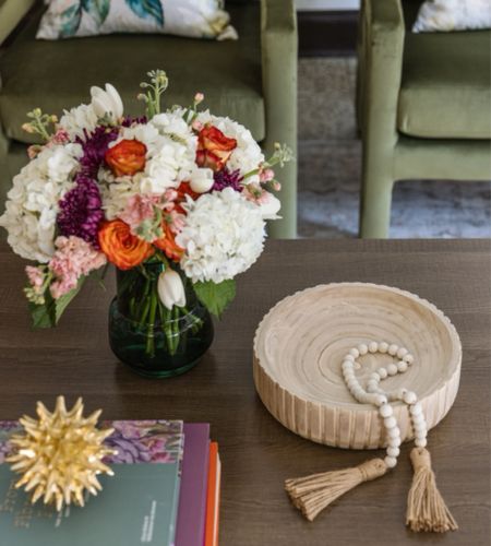 DESIGN TIP: How to style your tabletops like a professional. ⚡️

- High and Low. Vary the height of objects on the table for a more eye-catching look that is visually pleasing.
- Be cohesive with color. To tie it all together, incorporate your room's color palette with books, trays, or vases.
- Incorporate small boxes or trays to keep remotes and smaller items organized.

#LTKhome #LTKfindsunder50 #LTKstyletip