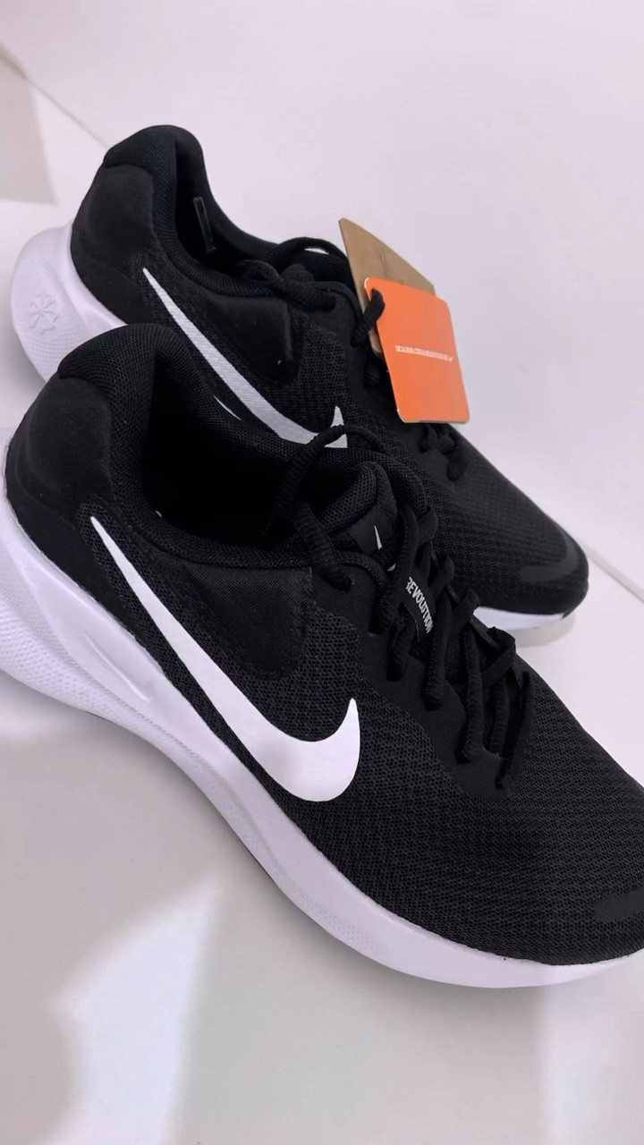 Lançamento 🚀 

Se você busca um tênis versátil que oferece desempenho superior tanto para corrida quanto para caminhada, o Tênis Nike Revolution 7 é a escolha perfeita.

O Tênis Nike Revolution 7 é ideal para corridas, caminhadas, treinamento na academia e para o seu estilo de vida ativo. Ele se adapta a diversas atividades com facilidade.



#tenisnikefeminino #tênisnikerevolution7 #nikerevolution7 #tenisfeminino #tênisdecorrida #tenisdeacademia #achadinhos #tendência #cupomdedesconto 

#LTKfitness #LTKbrasil #LTKguiadepresente