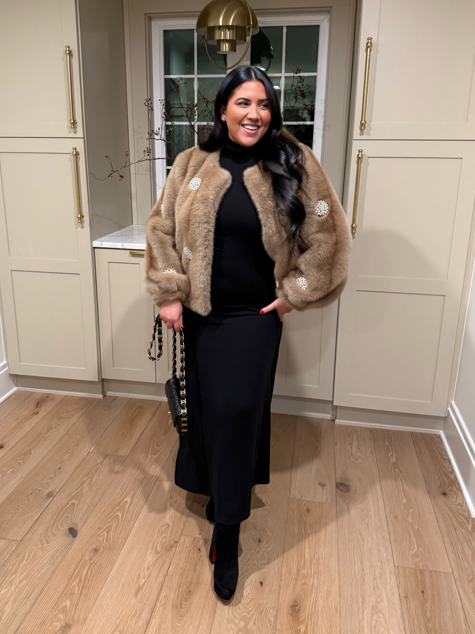 This pearl-accented faux fur jacket from Cinq a Sept is absolutely stunning! It adds a touch of elegance to any winter outfit!

#LTKFindsUnder100 #LTKMidsize #LTKSeasonal