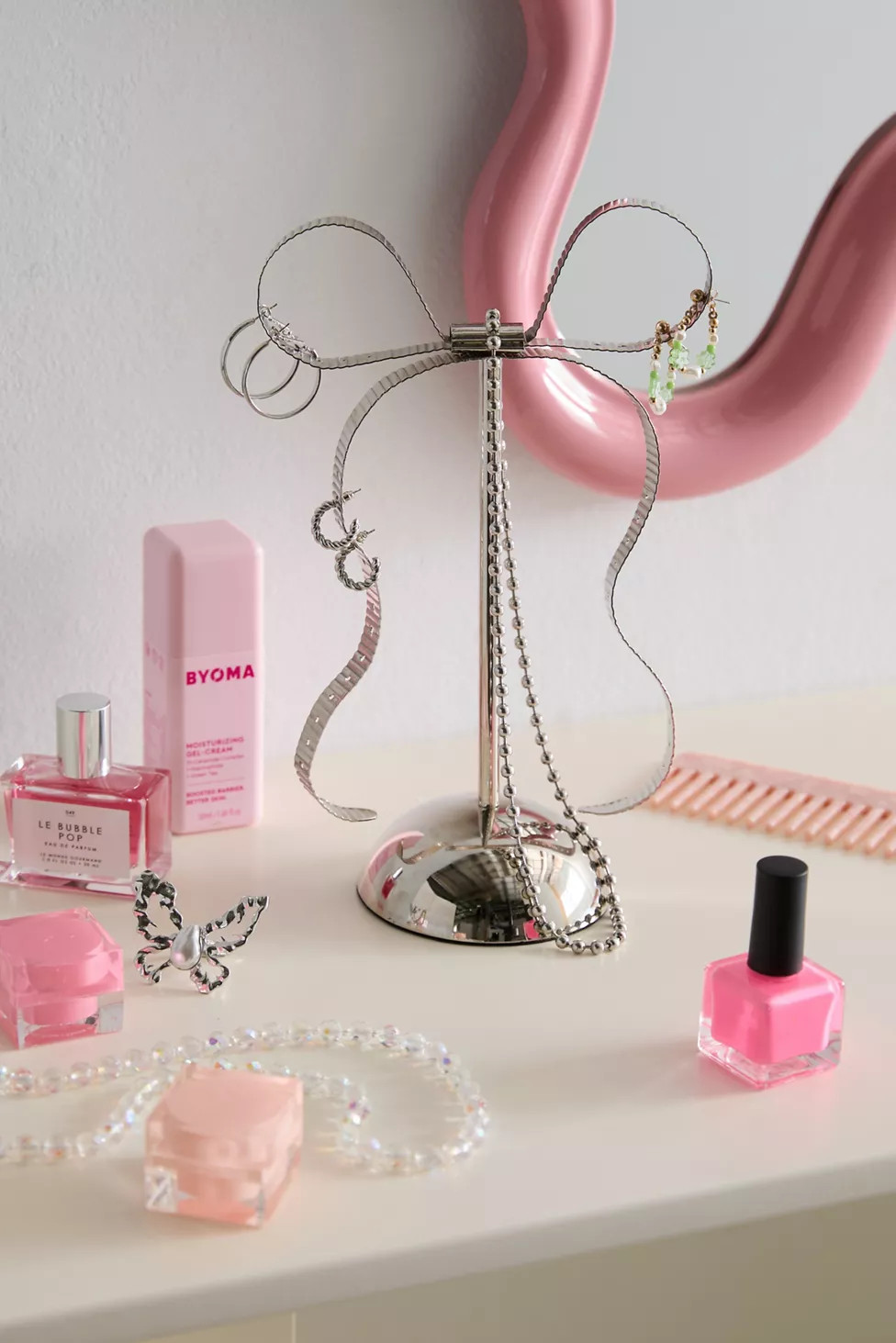 3123 | Urban Outfitters (US and RoW)