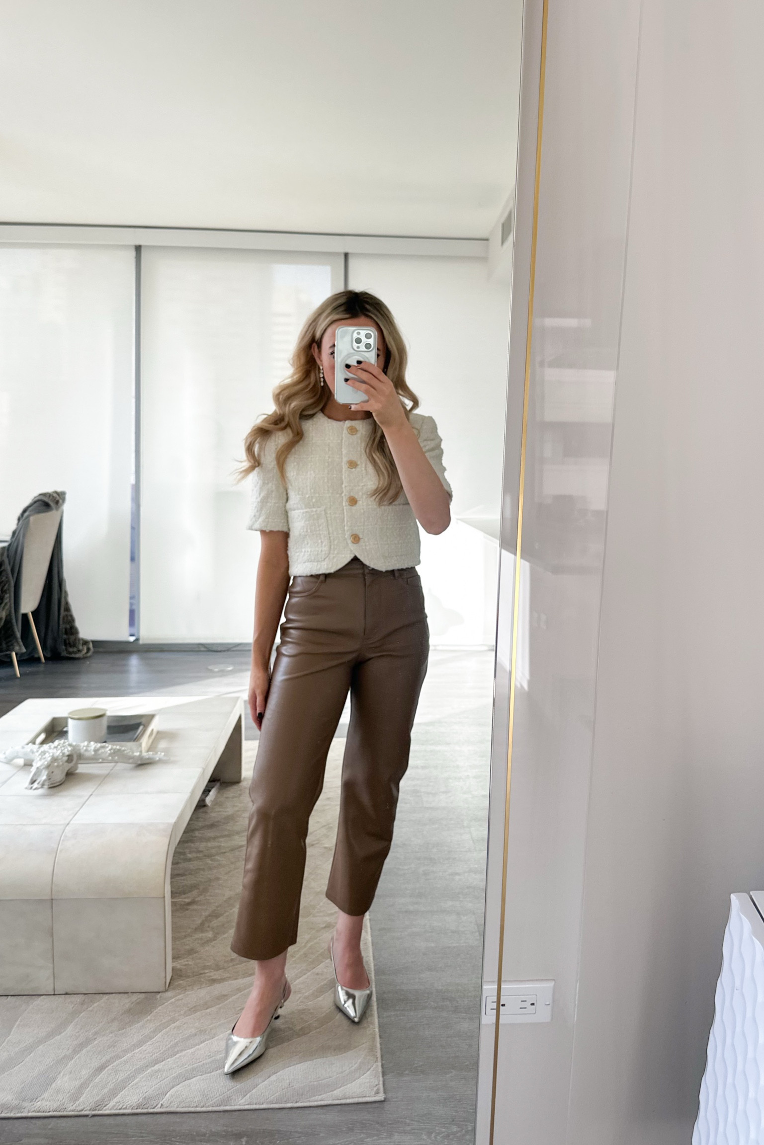 work event - daily outfit- Chicago 


Aritzia outfit, Steve Madden, silver slingback, tweed jacket, tweed blazer, Abercrombie outfit, ootd fashion style, bridal jewelry, vegan leather pants, brunch outfit 


#LTKWorkwear #LTKFindsUnder100 #LTKShoeCrush