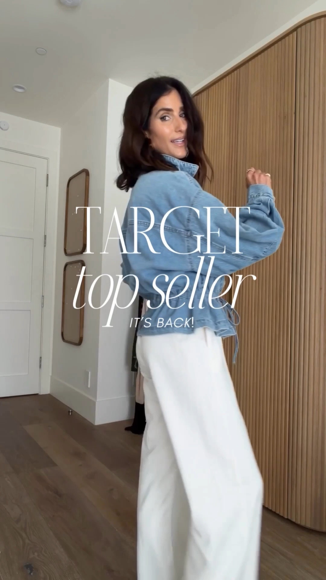 @Target top seller back in stock! BTW I’m just shy of 5-70 and sized up to a medium for more of an oversized fit #stylinbyaylin #target

#LTKootd #LTKgrwm #LTKOver40