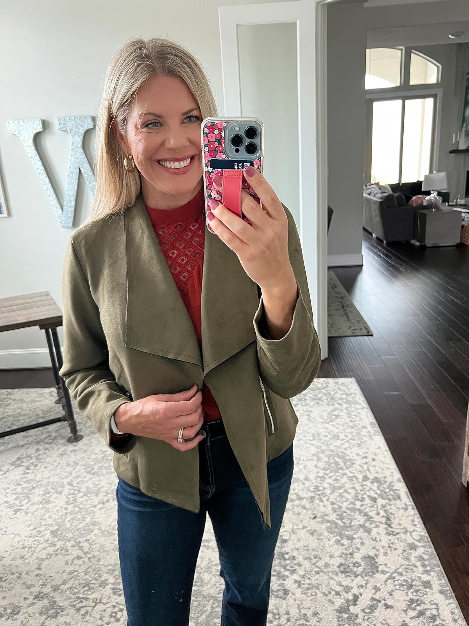 Casual Outfit for Her


Casual  Winter  Seasonal  Fashion inspo  Style guide  Fashion guide  Work outfit  Winter outfit  Style tips  Outfit for her 

#LTKSeasonal #LTKover40 #LTKstyletip