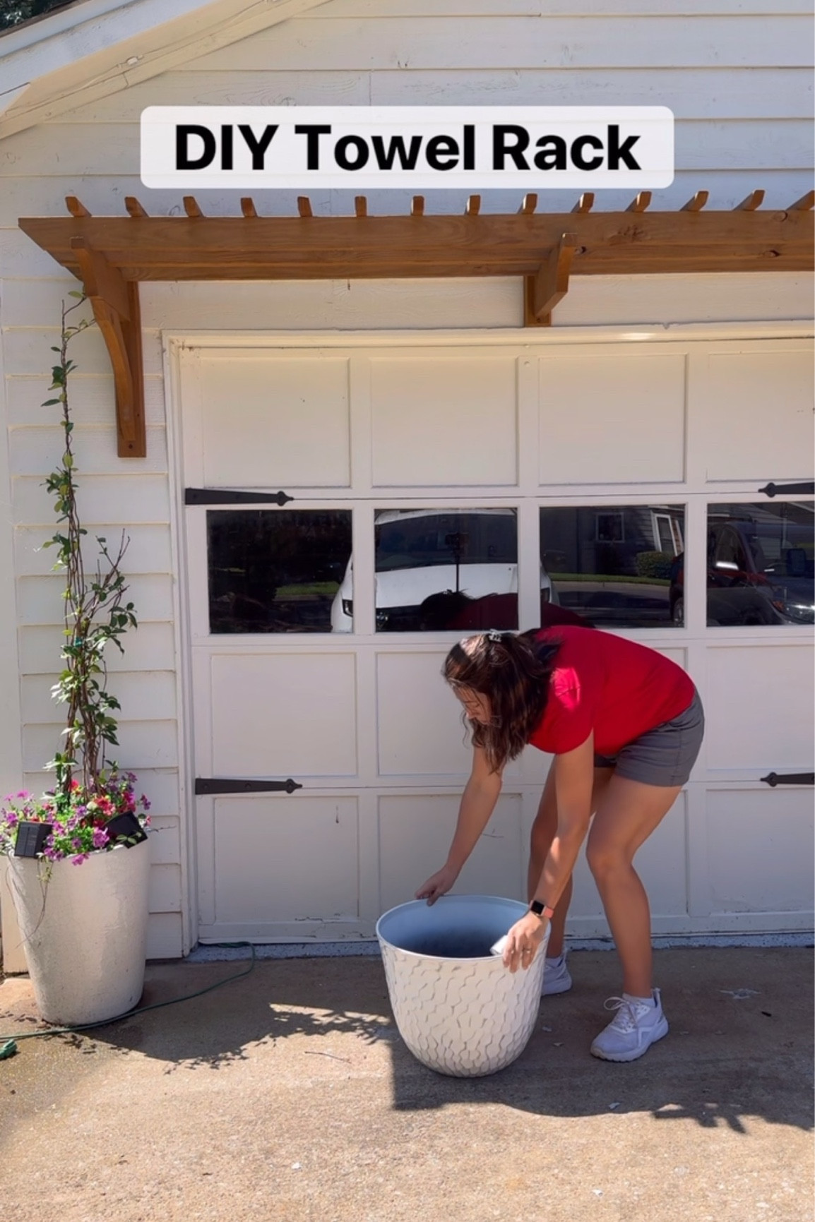 Another pool project checked off the list! And this time it’s a towel rack to hang all our towels so they aren’t draped over the ladder. 😬 Loving our little backyard oasis! 🌊✨