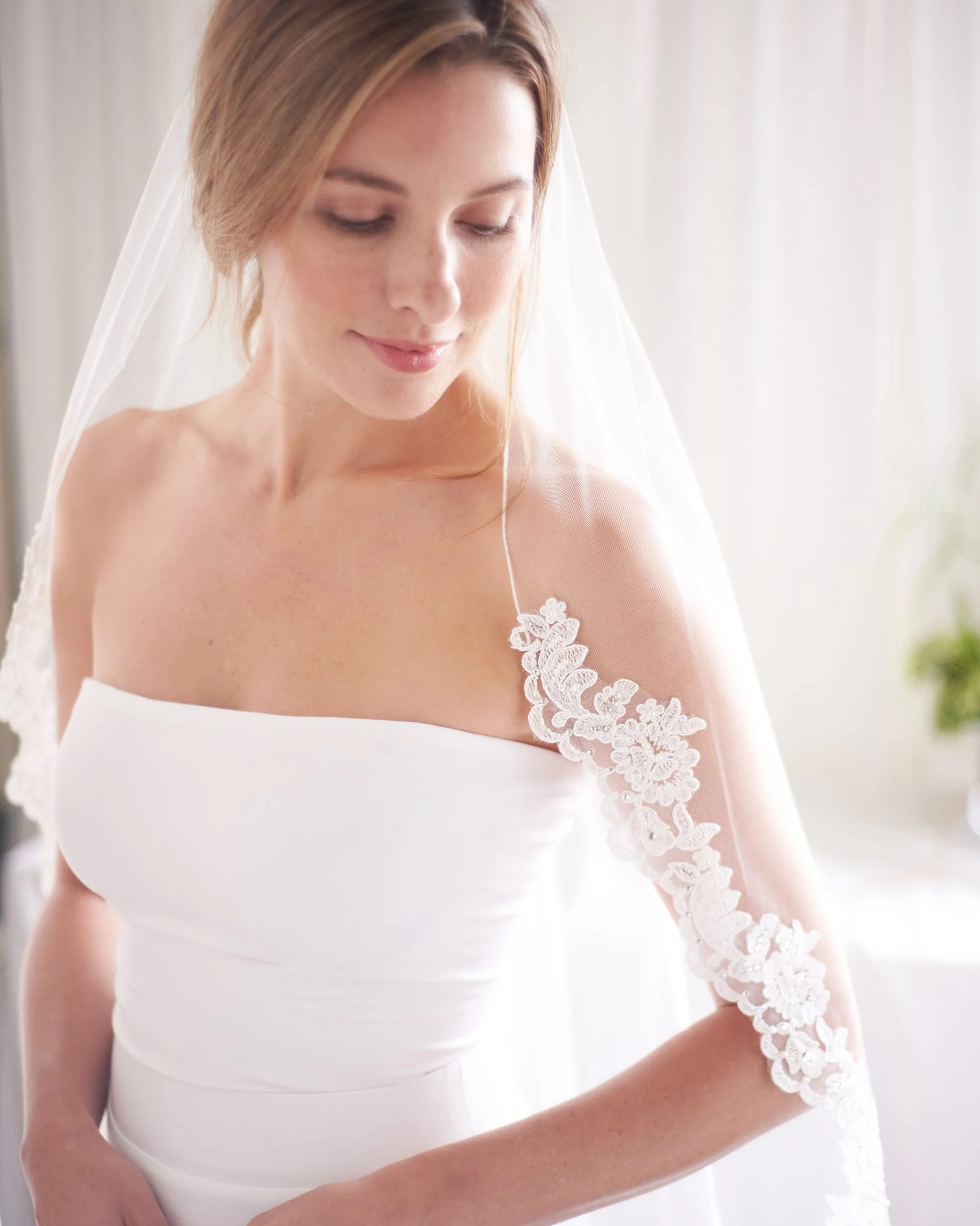 Sasha Lace Wedding Veil | Dareth Colburn