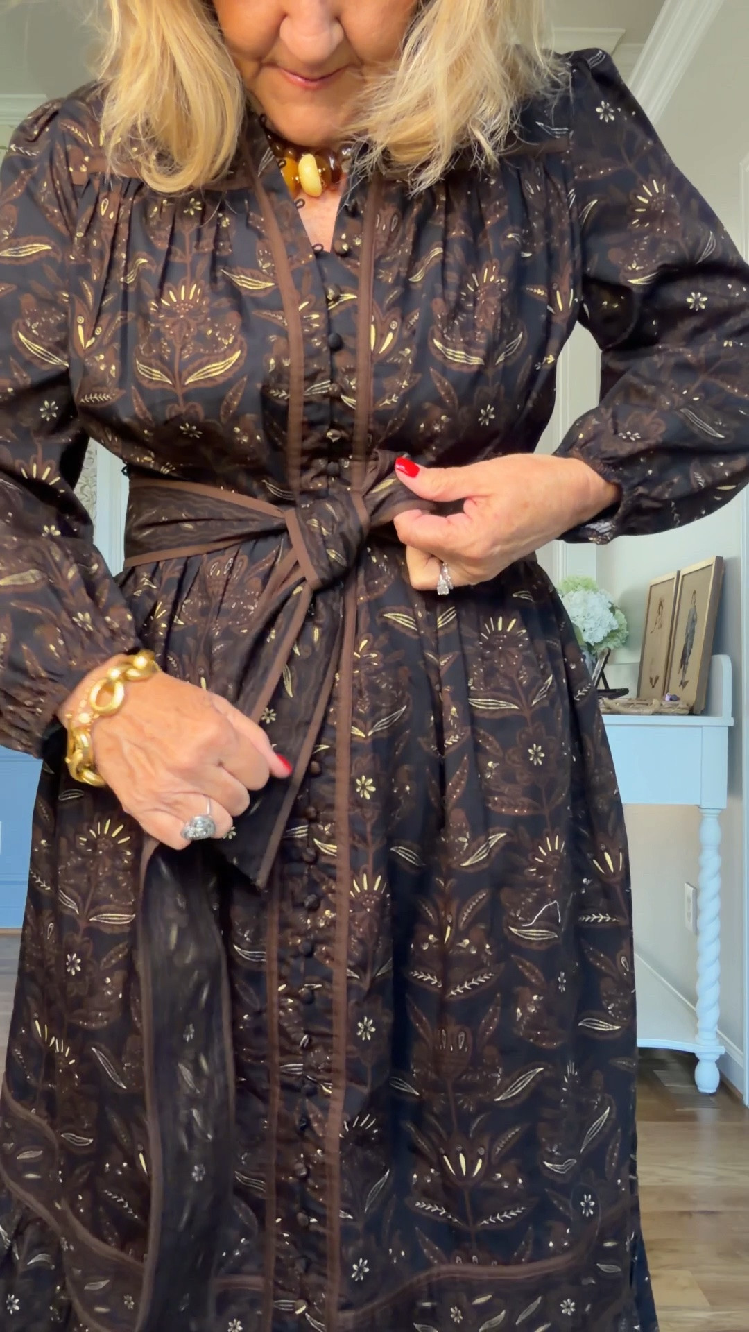 Gorgeous brown with gold foil print! This is a petite medium. There are other prints not in petite. 

Fall dress fall wedding guest dress Sunday dress

#LTKOver40 #LTKSaleAlert #LTKWedding