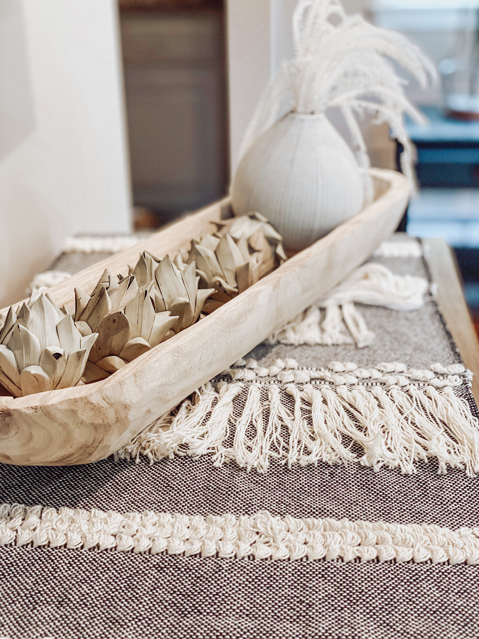 ✨ Less is more in this contemporary living room. Neutral tones and a refined aesthetic create a relaxing vibe that’s easy on the eyes and perfect for everyday living. 🌿 #moderninteriors #neutralspace

#LTKHome #LTKStyleTip