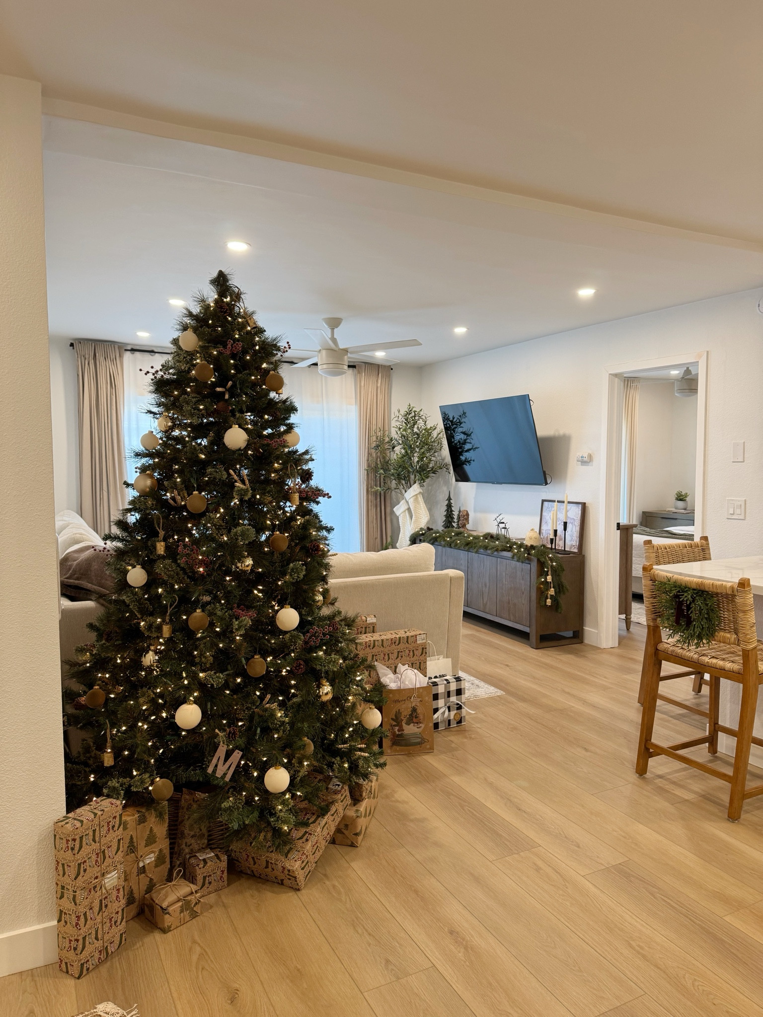 Neutral Christmas home

World Market, Amazon 