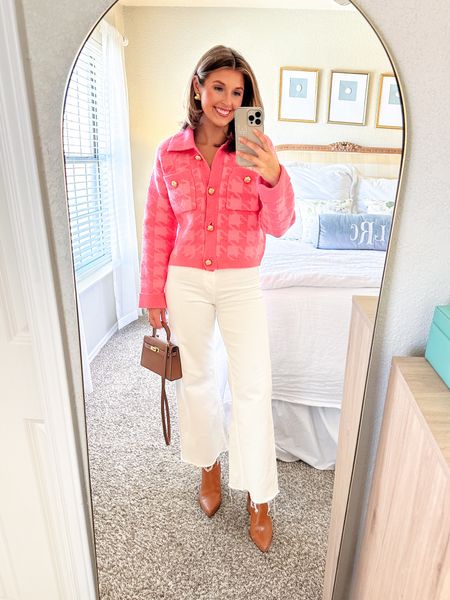 Valentine’s Day outfit! Jeans are the marine straight jean from Zara! Wearing a size small in sweater.

Valentine’s Day // pink sweater // 

#LTKSeasonal #LTKstyletip