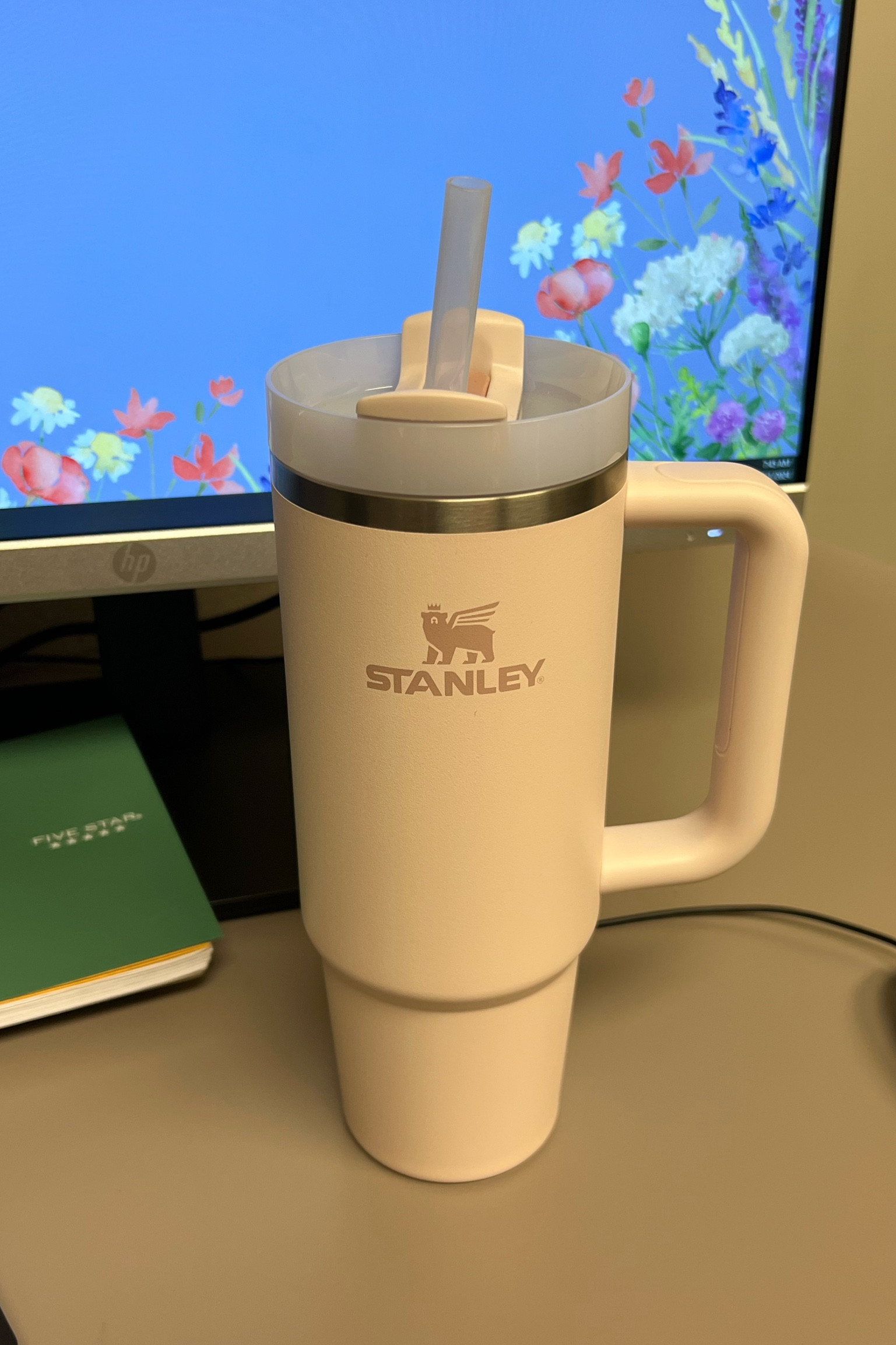 this blush pink 30oz might be my favorite out of the styles / colors that I’ve seen. It reminds me of my bridal shower 🥹🤫💞

#hubbsdidgood #stanley #blushpink #pink #30oz

#LTKSaleAlert #LTKFindsUnder50 #LTKSummerSales