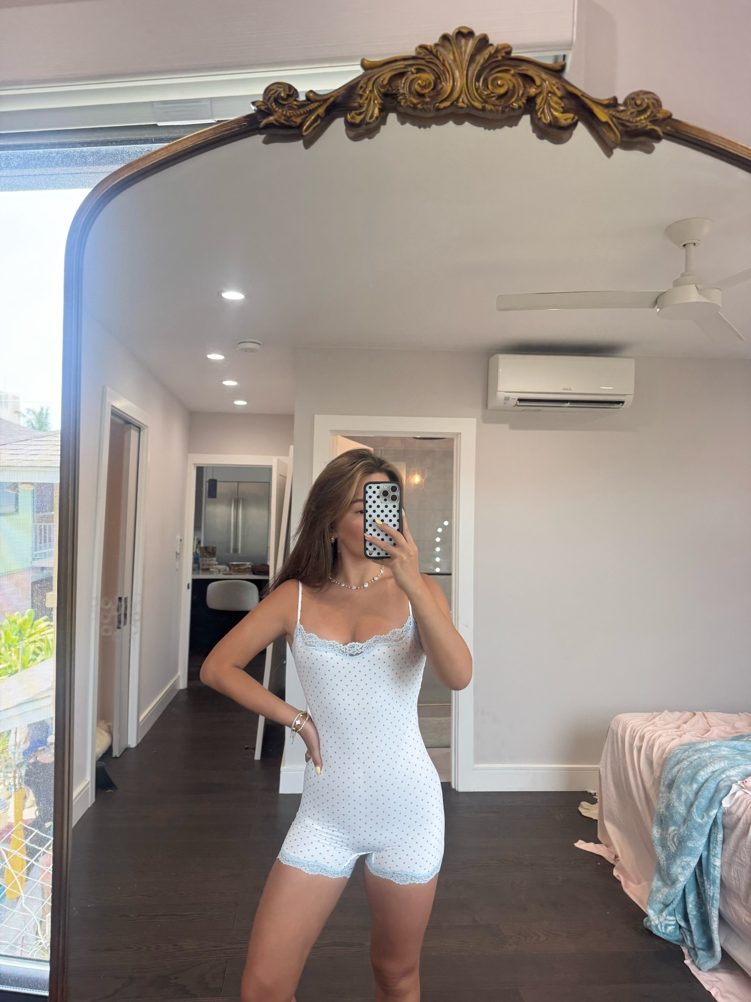 Skims romper



#LTKgrwm #LTKFestival #LTKootd