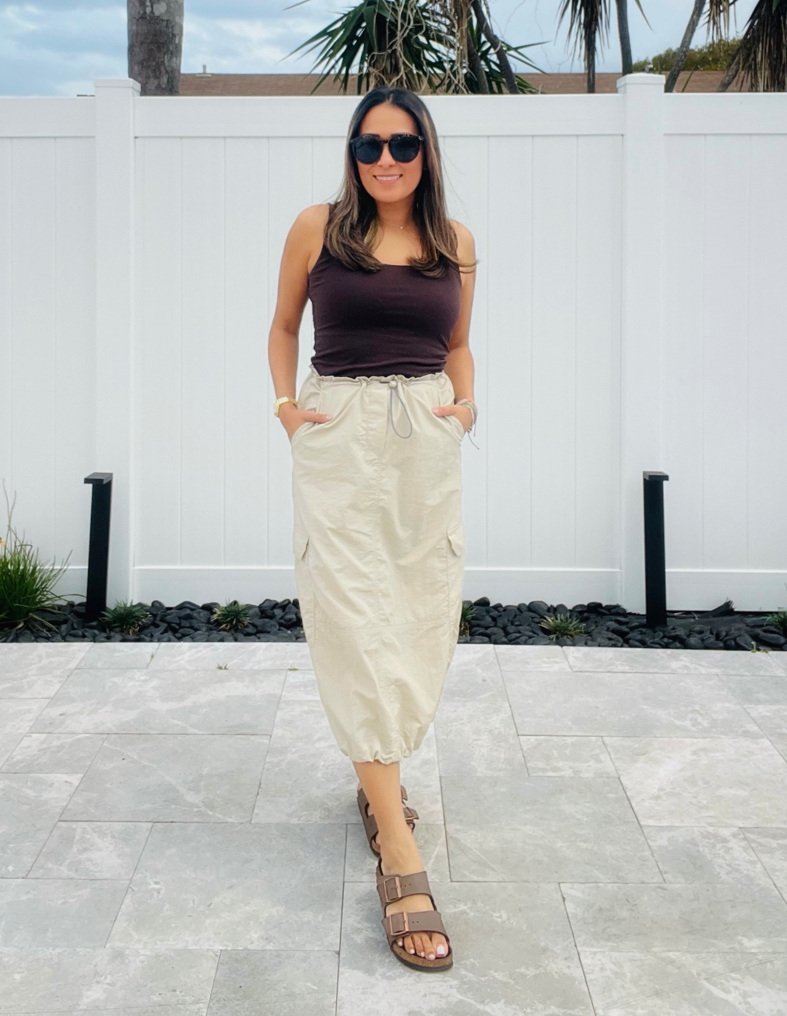 This cargo-style midi is currently $43.99 and gives that effortless neutral look without trying too hard.

My exact Old Navy one is gone, but this one is very similar and such a good price.

Linked before sizes go ✨


#LTKootd