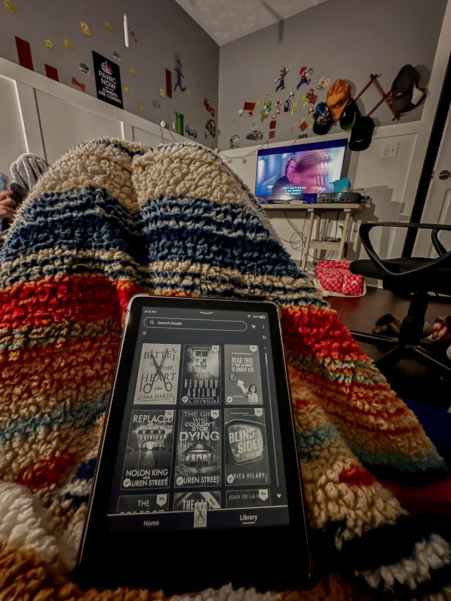 Blanket wrapped up, Kindle in hand, and a comfort show on in the background — this is my favorite way to unwind after a long day 🥰 I linked the exact Wrangler blanket I’m obsessed with (plus similar cozy options) and my exact Kindle + case for anyone building the ultimate cozy night setup.
Simple comforts, busy-mom approved.
#LTKHome #CozyVibes #KindleLife #ReadingTime #CozyNightIn #BookishLife #MomLife #ComfortHome #LTKFinds #SelfCareAtHome

#LTKselfcare #LTKHome #LTKmomlife