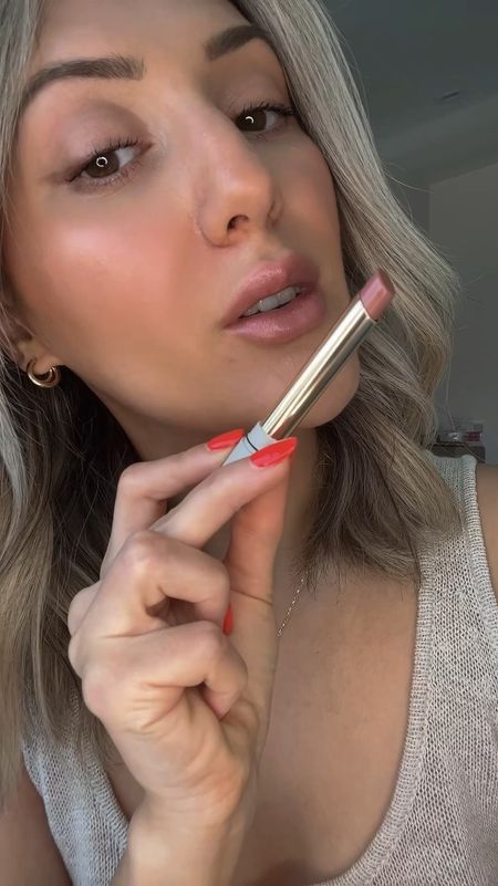 New lippies I’m OBSESSED with!! These don’t feel like lipstick at all! It’s more of a buildable balm and feels super soft and nourishing on. @raviebeauty 

Shades in order: 
Dahlia - nude 
Tulip - rosy pink 
Lily - muted red peach 

Lipstick 
Lip balm 
Clean beauty 
Mother’s Day gift ideas 
Gift ideas 

#ad


#LTKVideo #LTKbeauty #LTKGiftGuide