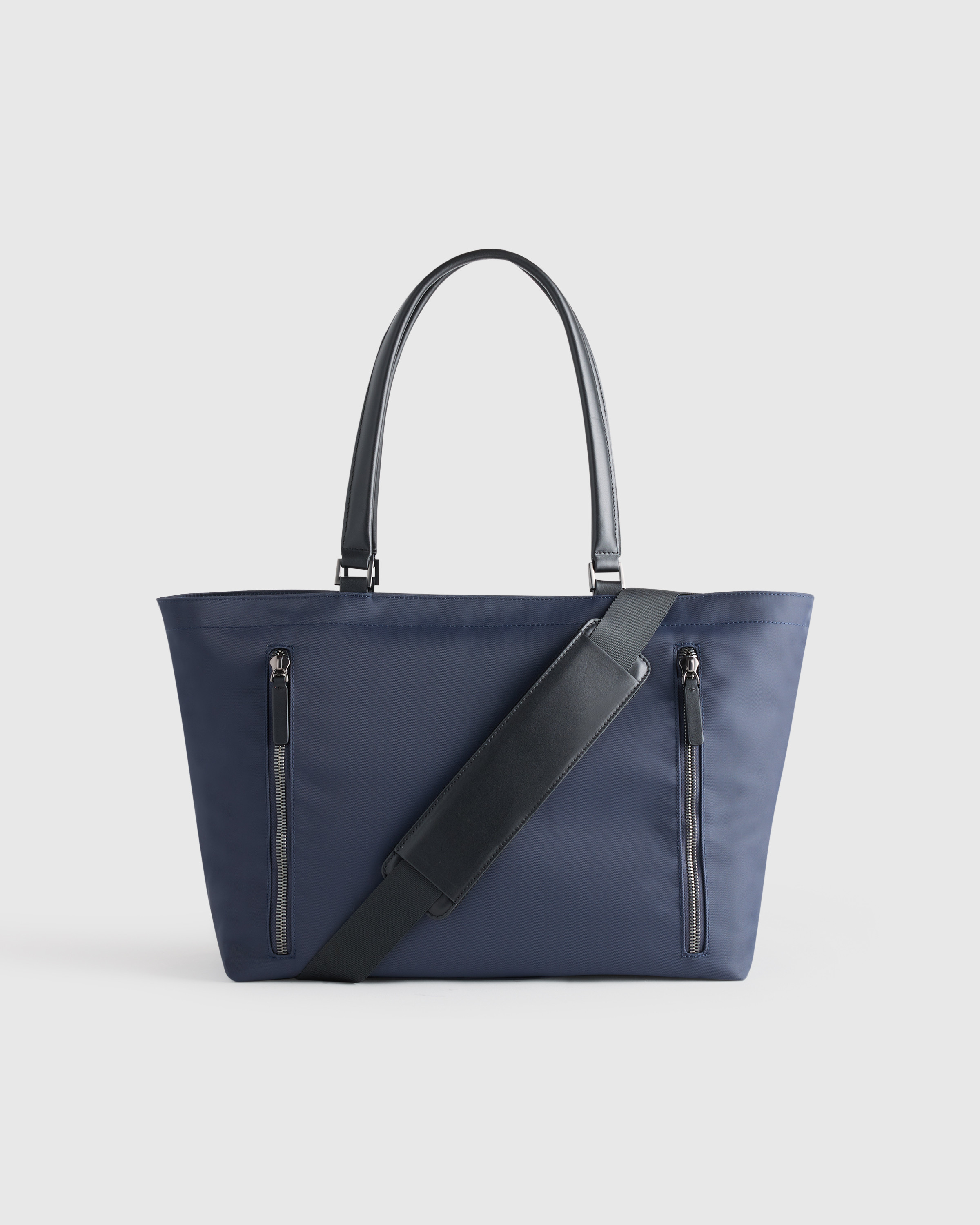 Quince | Voyage Nylon Travel Tote in Navy | Quince