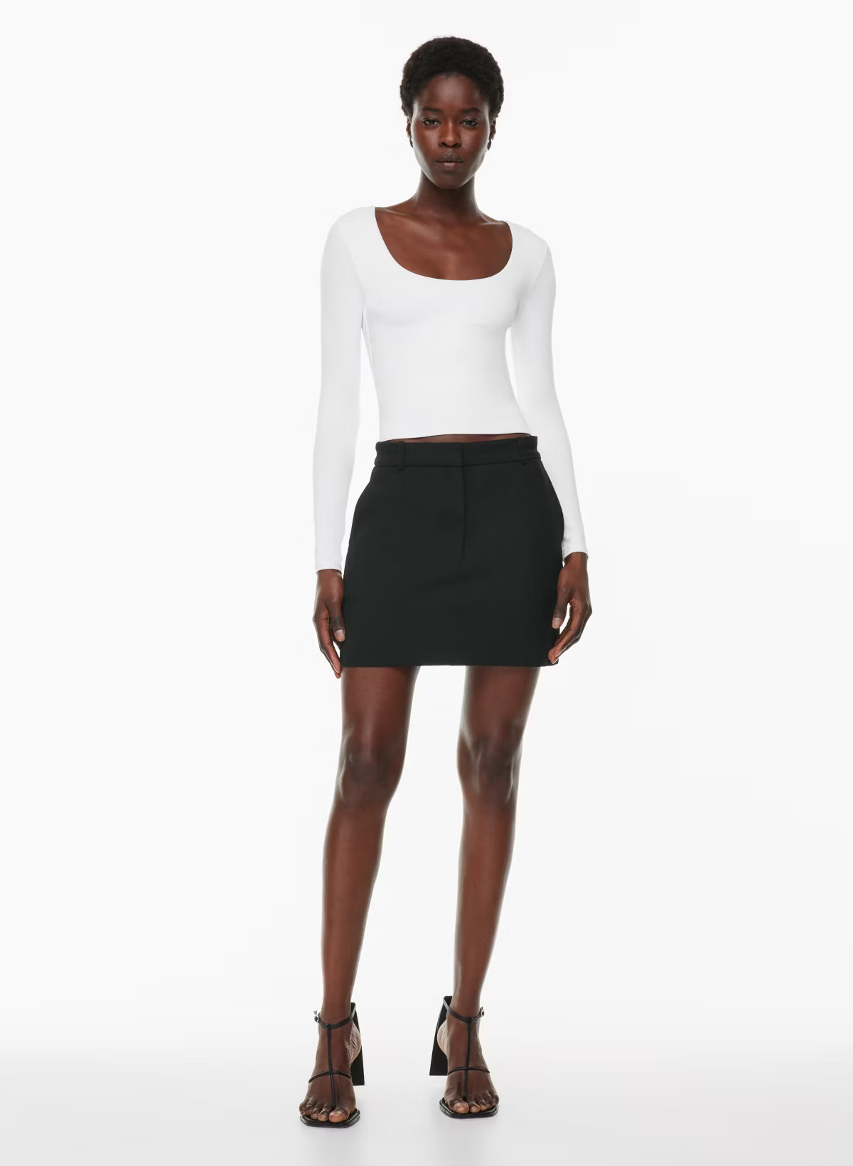 CONTOUR SCOOPNECK LONGSLEEVE | Aritzia